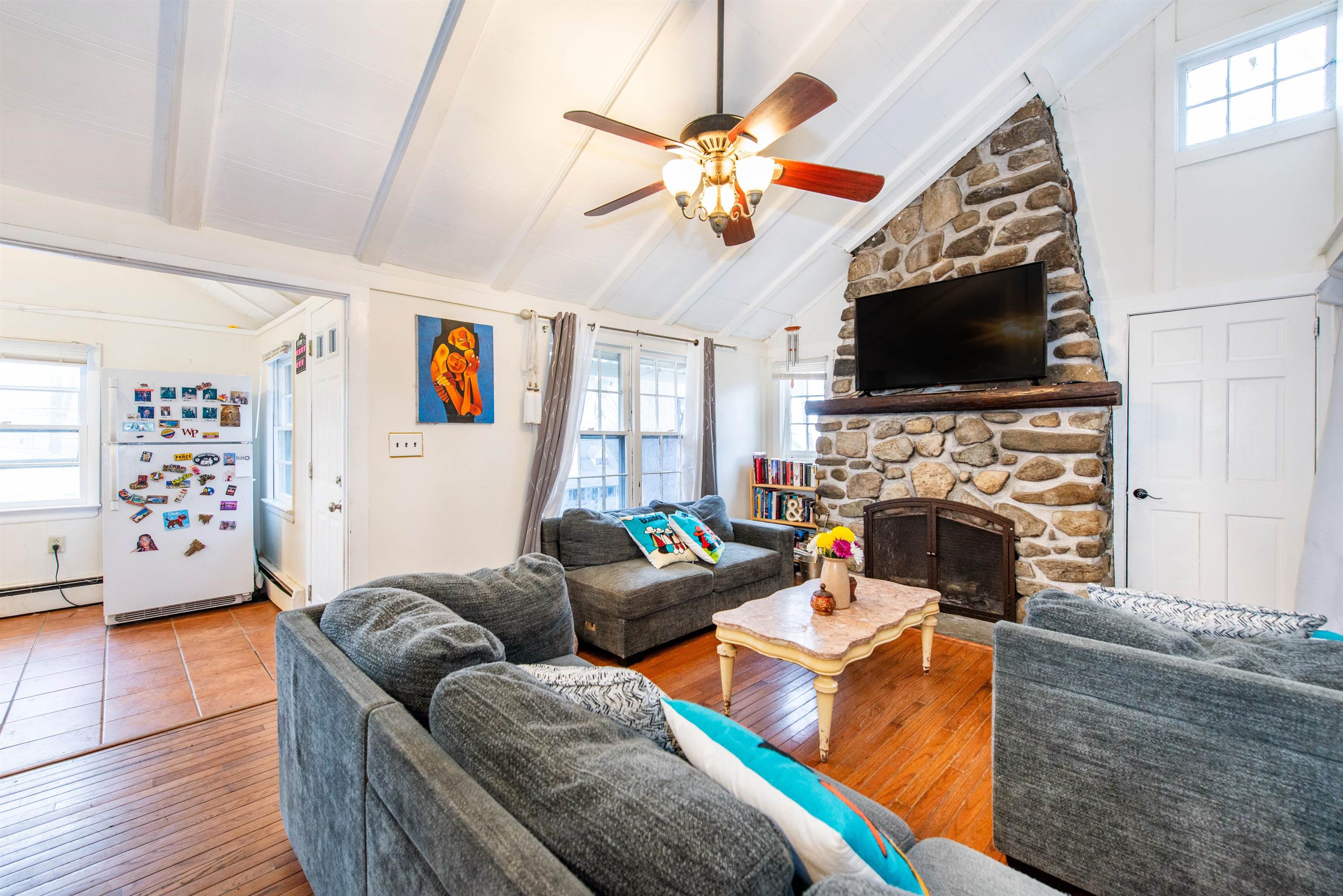 47 HILLSIDE RD