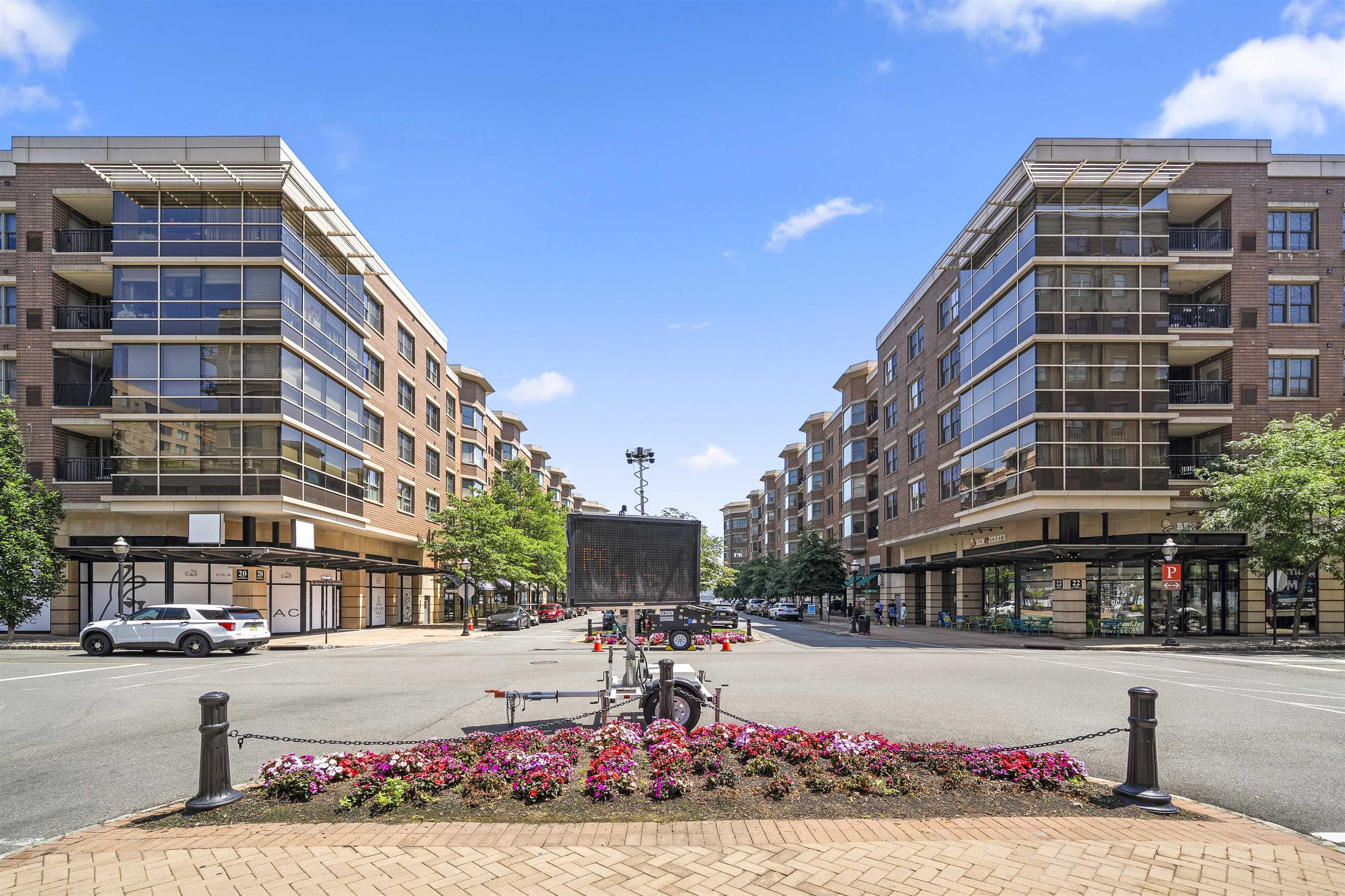 22 AVENUE AT PORT IMPERIAL - Photo 2