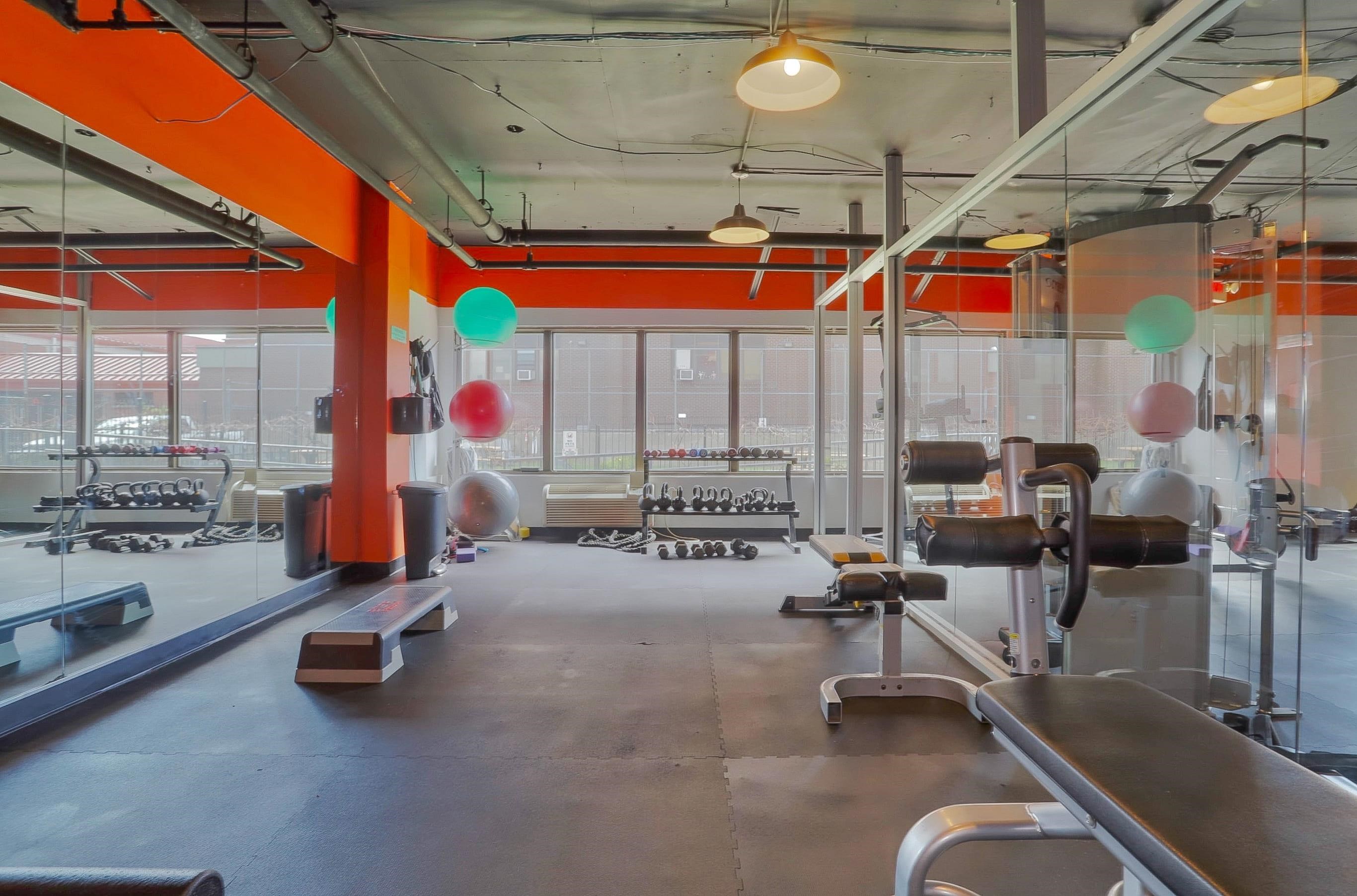 500 CENTRAL AVE #1014