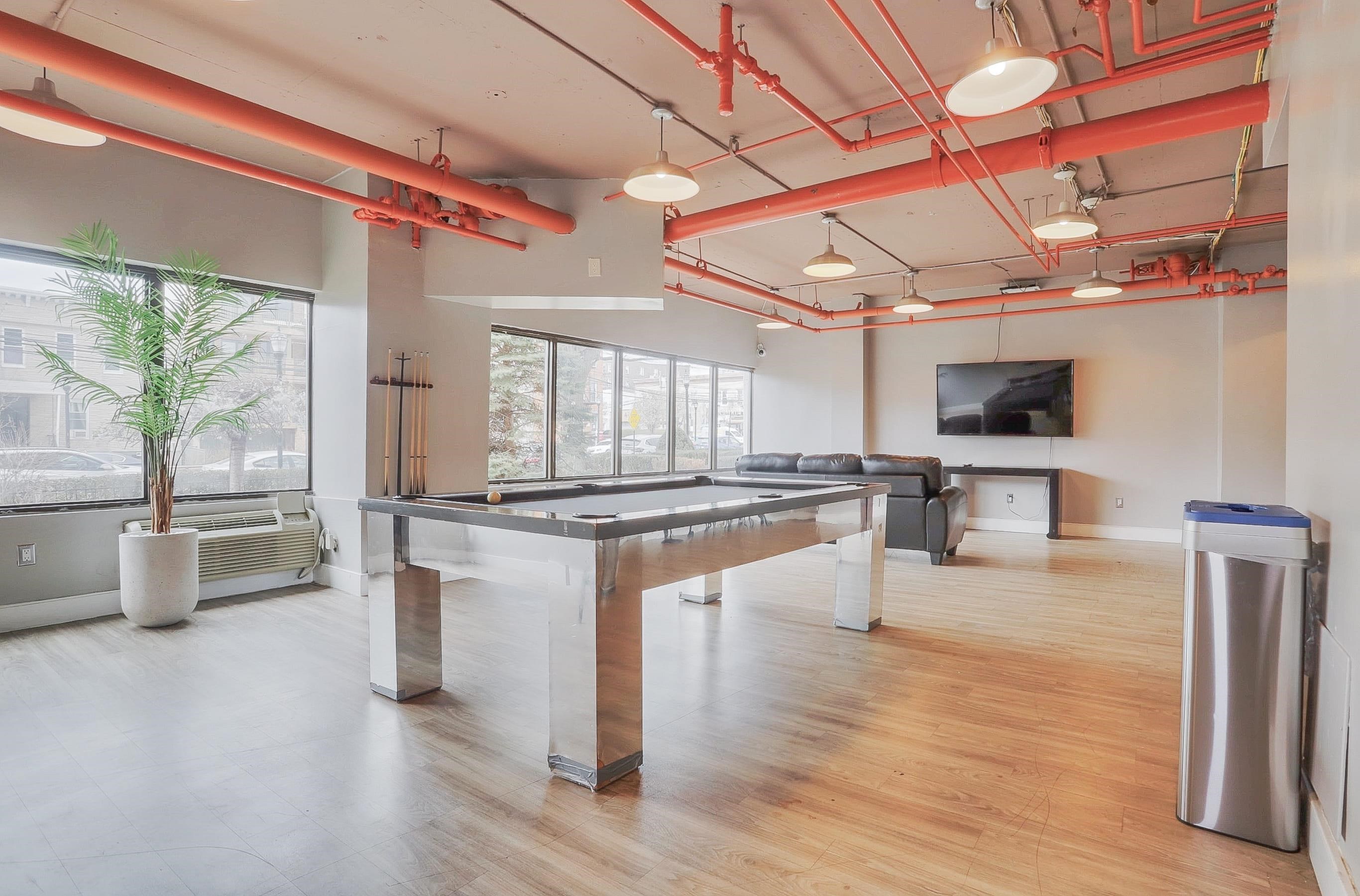 500 CENTRAL AVE #1014