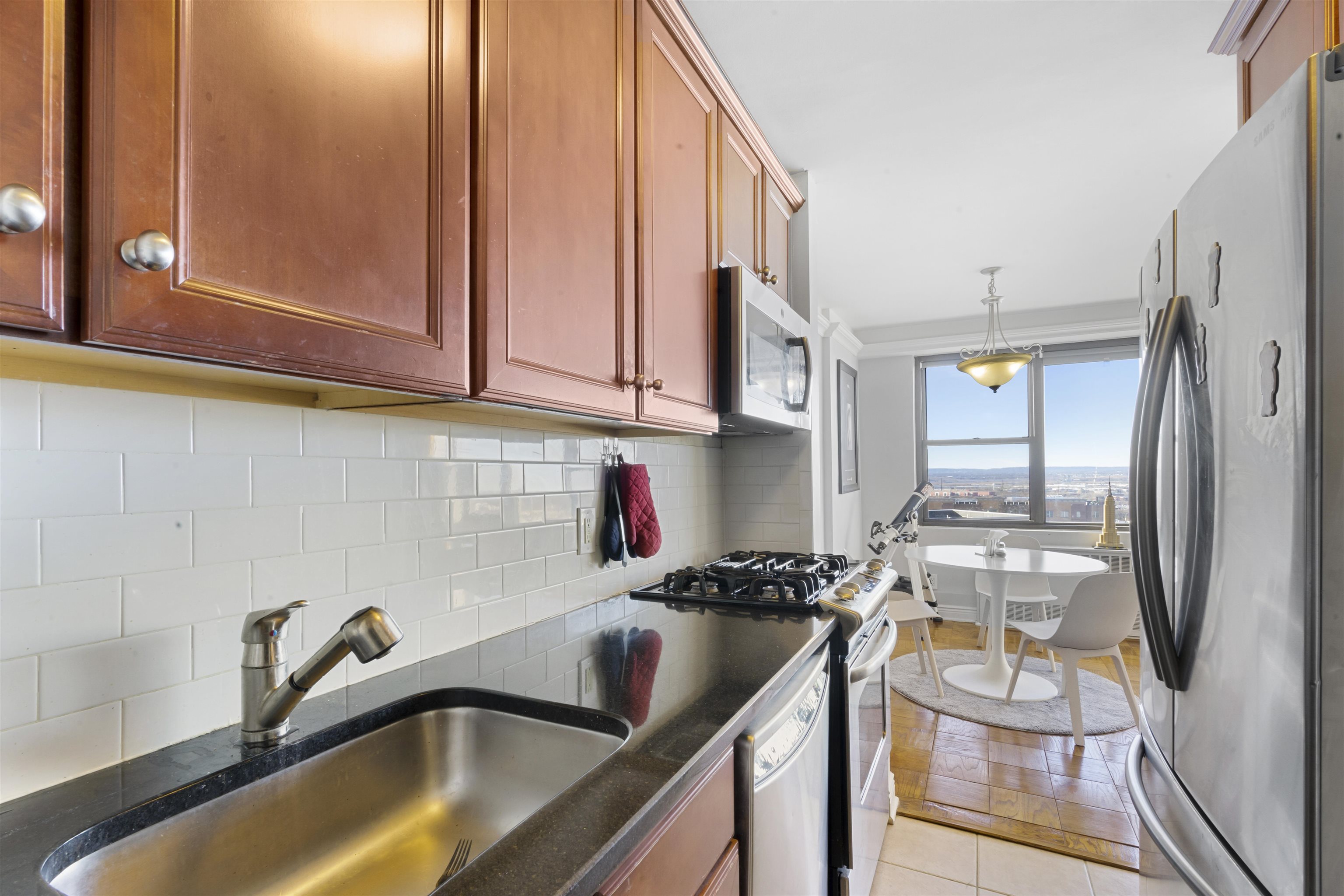 500 CENTRAL AVE #1014