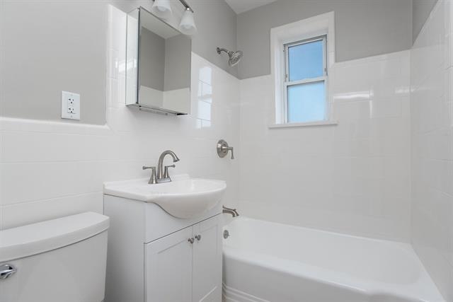 2520 KENNEDY BLVD #5A