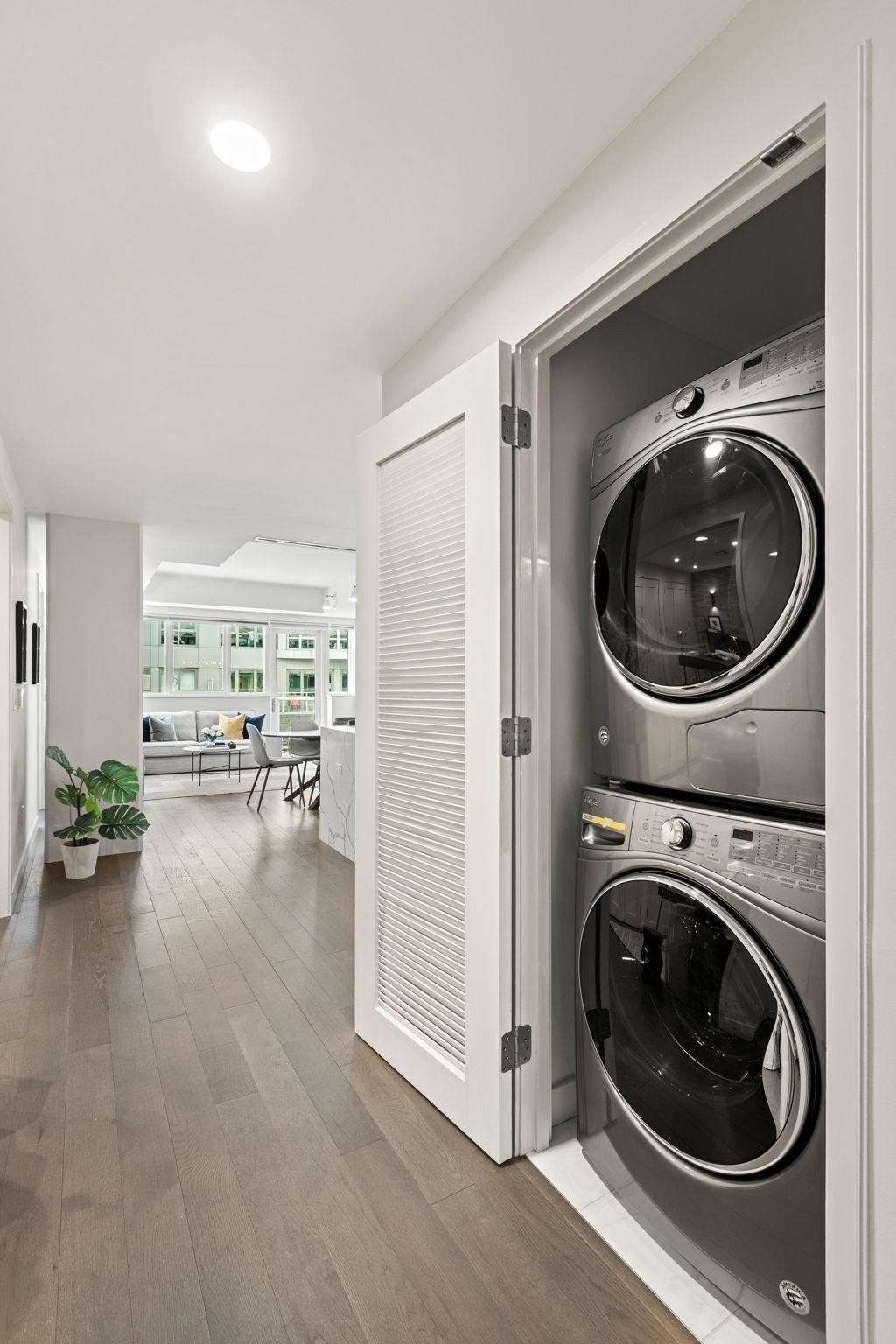 800 AVENUE AT PORT IMPERIAL #317