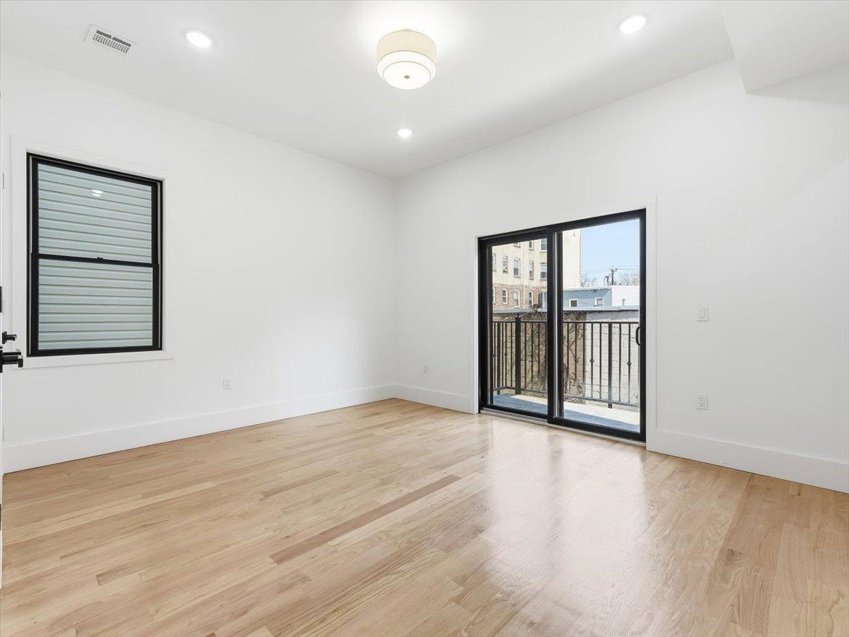 68 JORDAN AVE #2