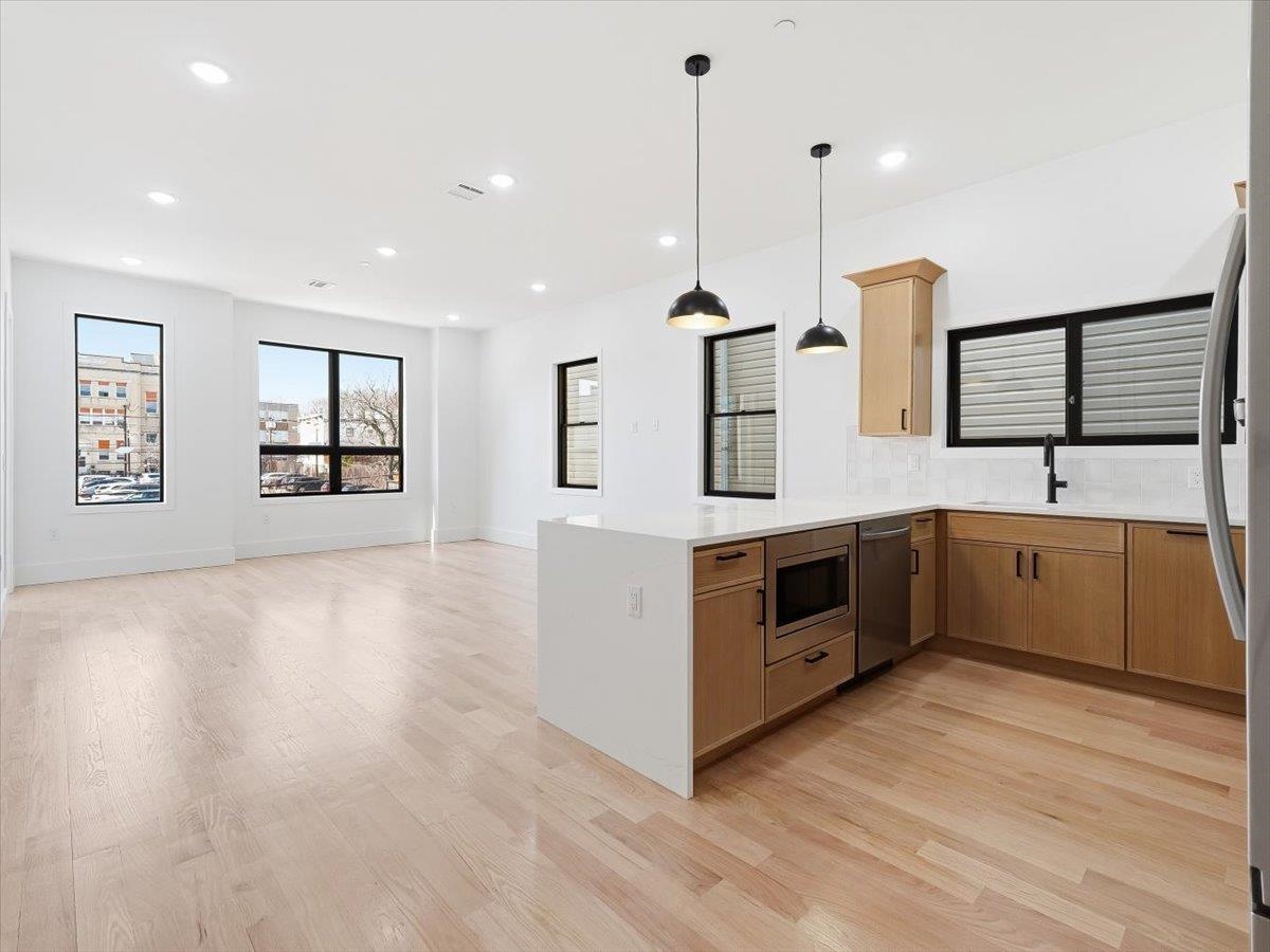 68 JORDAN AVE #2