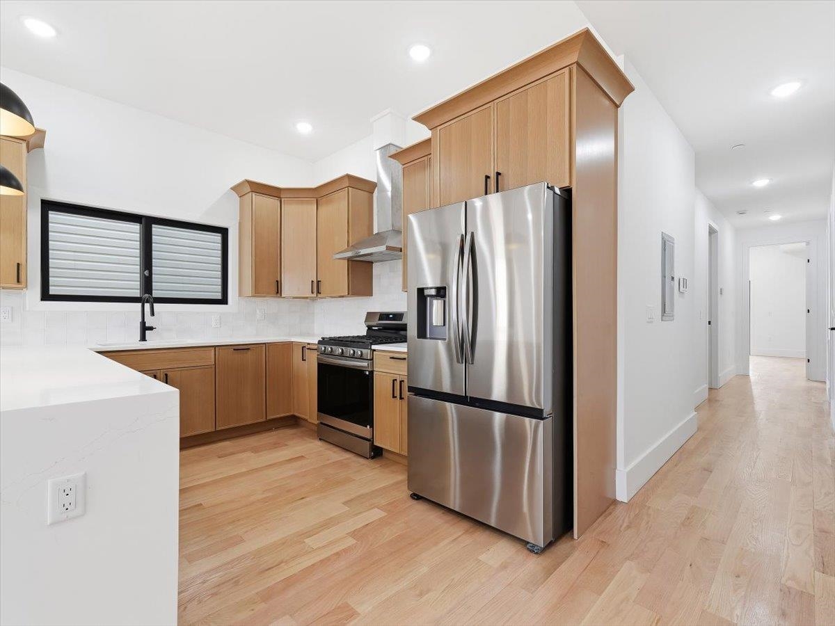 68 JORDAN AVE #2