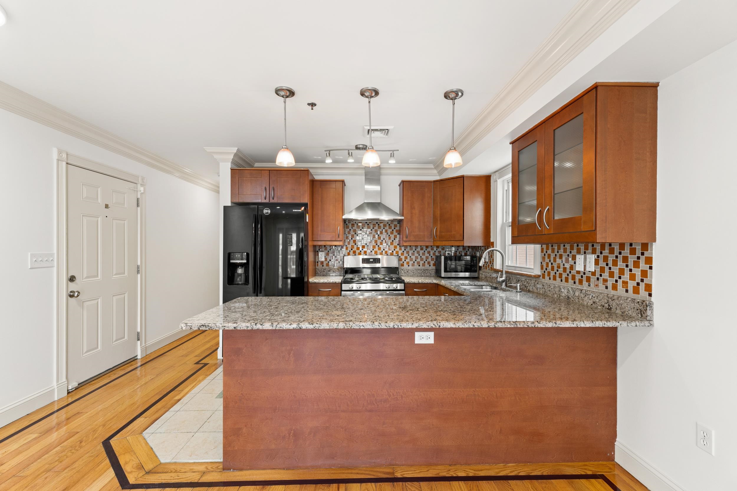 317 11TH ST - Photo 3