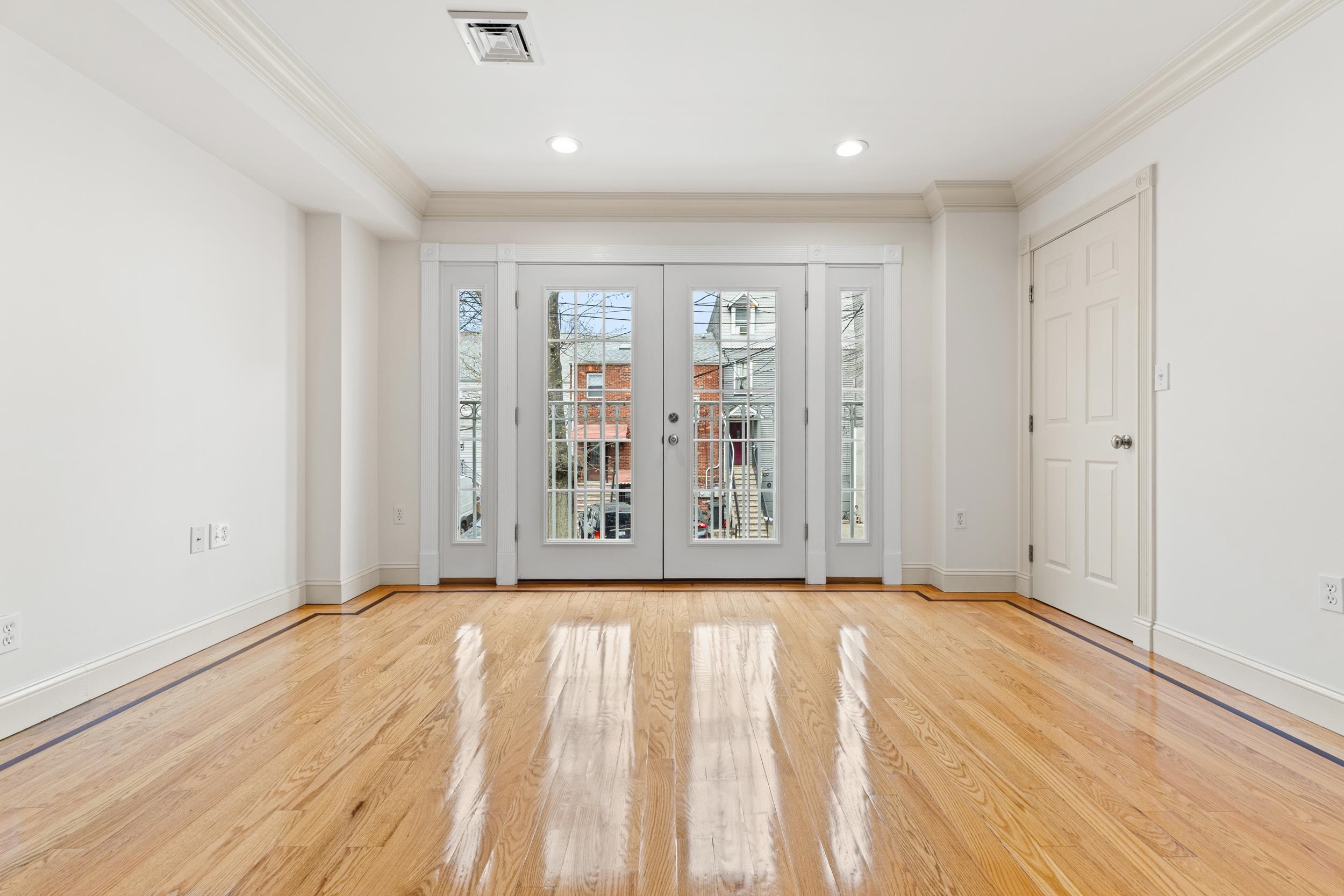 317 11TH ST - Photo 5