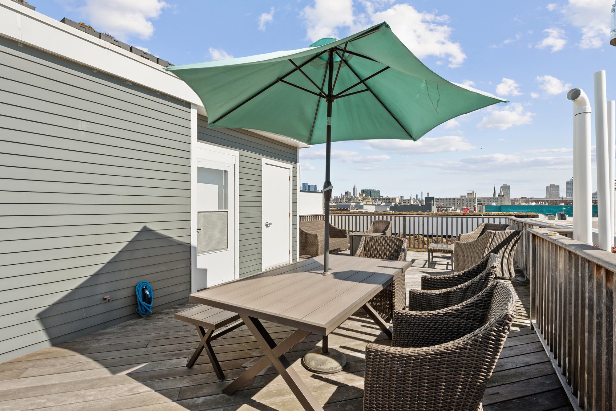 411 MONROE ST #2