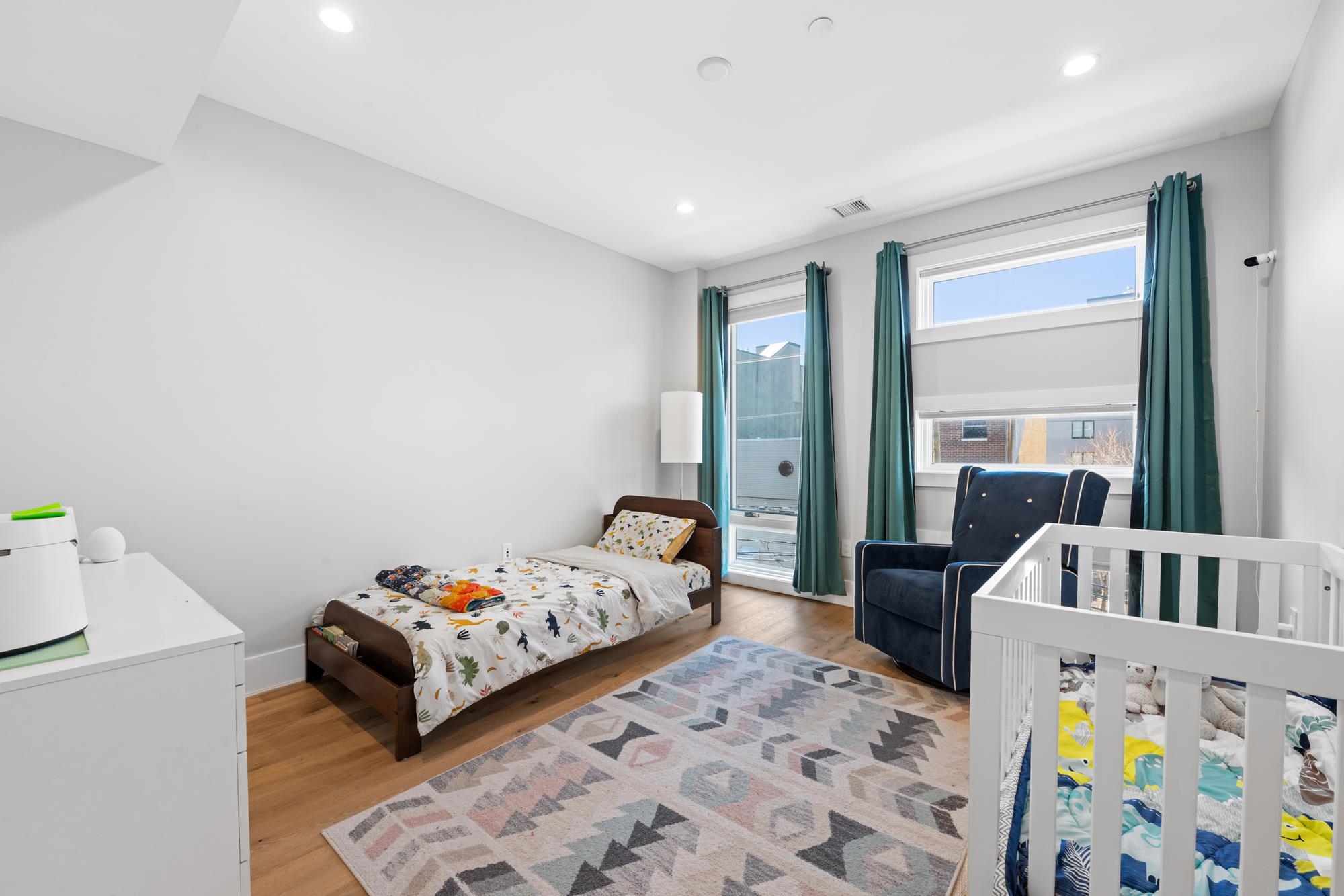 411 MONROE ST #2
