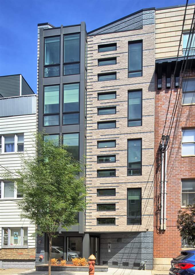411 MONROE ST #2