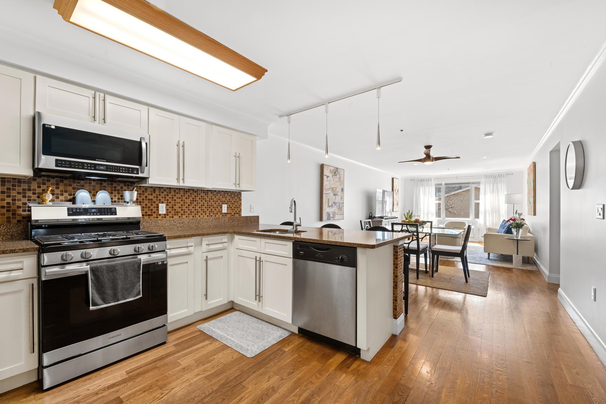 5711 JEFFERSON ST #310