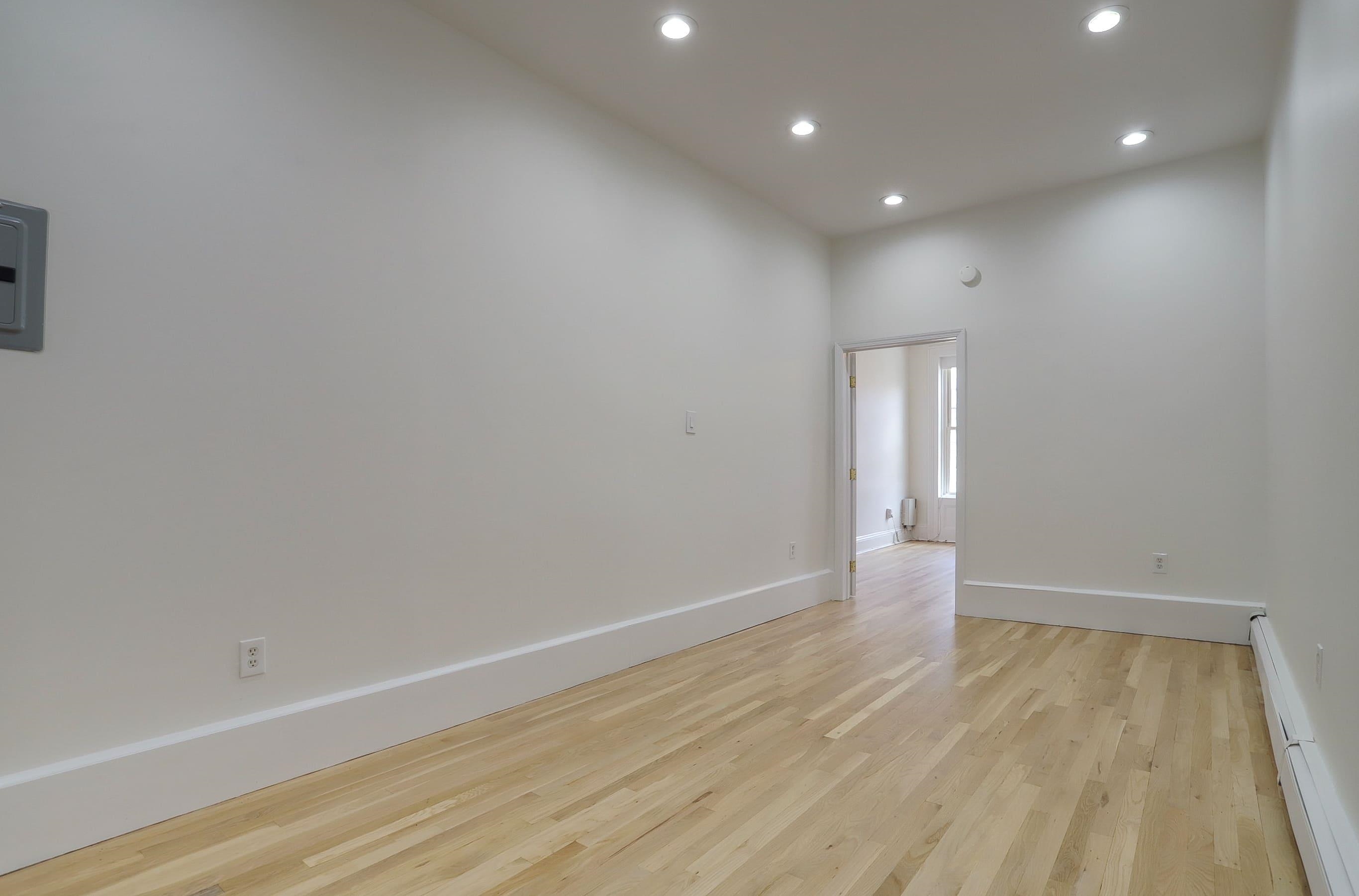 402 GRAND ST #202