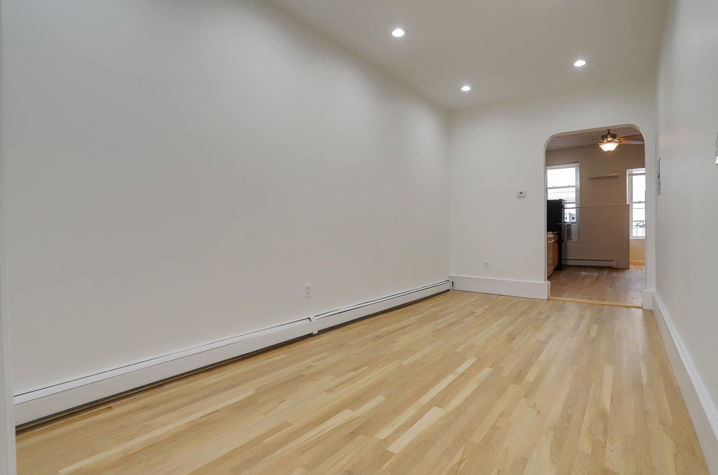 402 GRAND ST #202