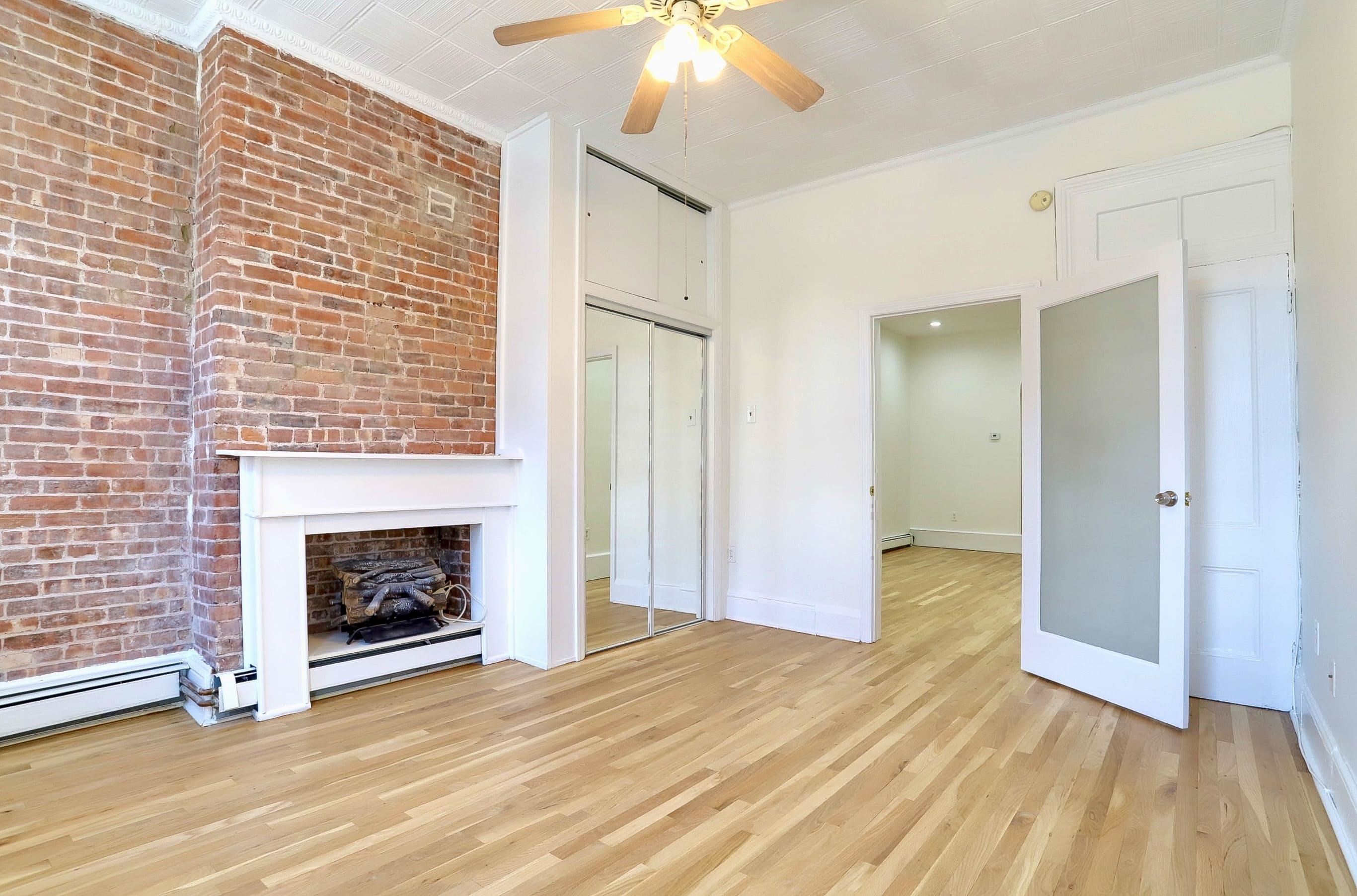 402 GRAND ST #202