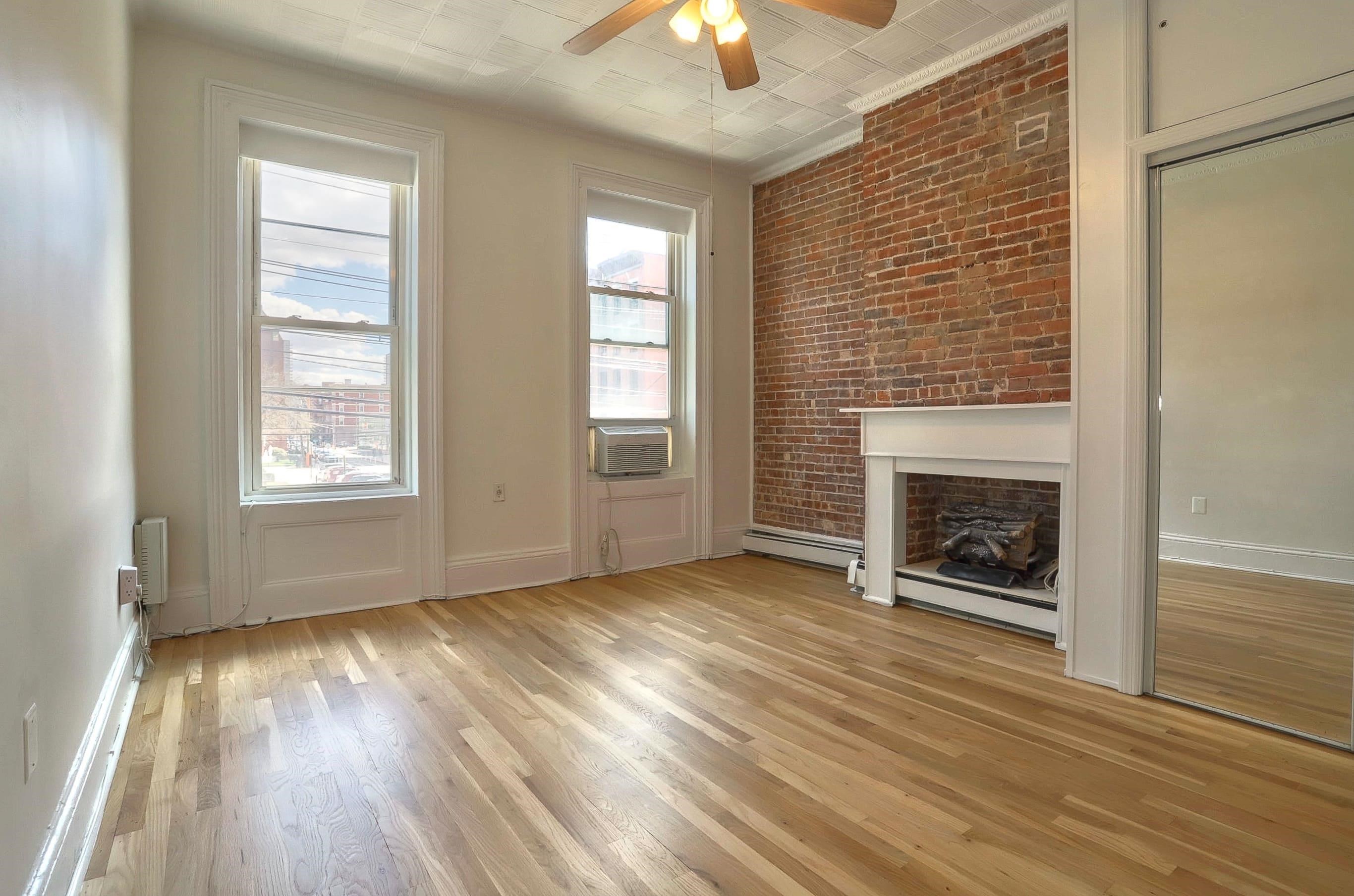 402 GRAND ST #202