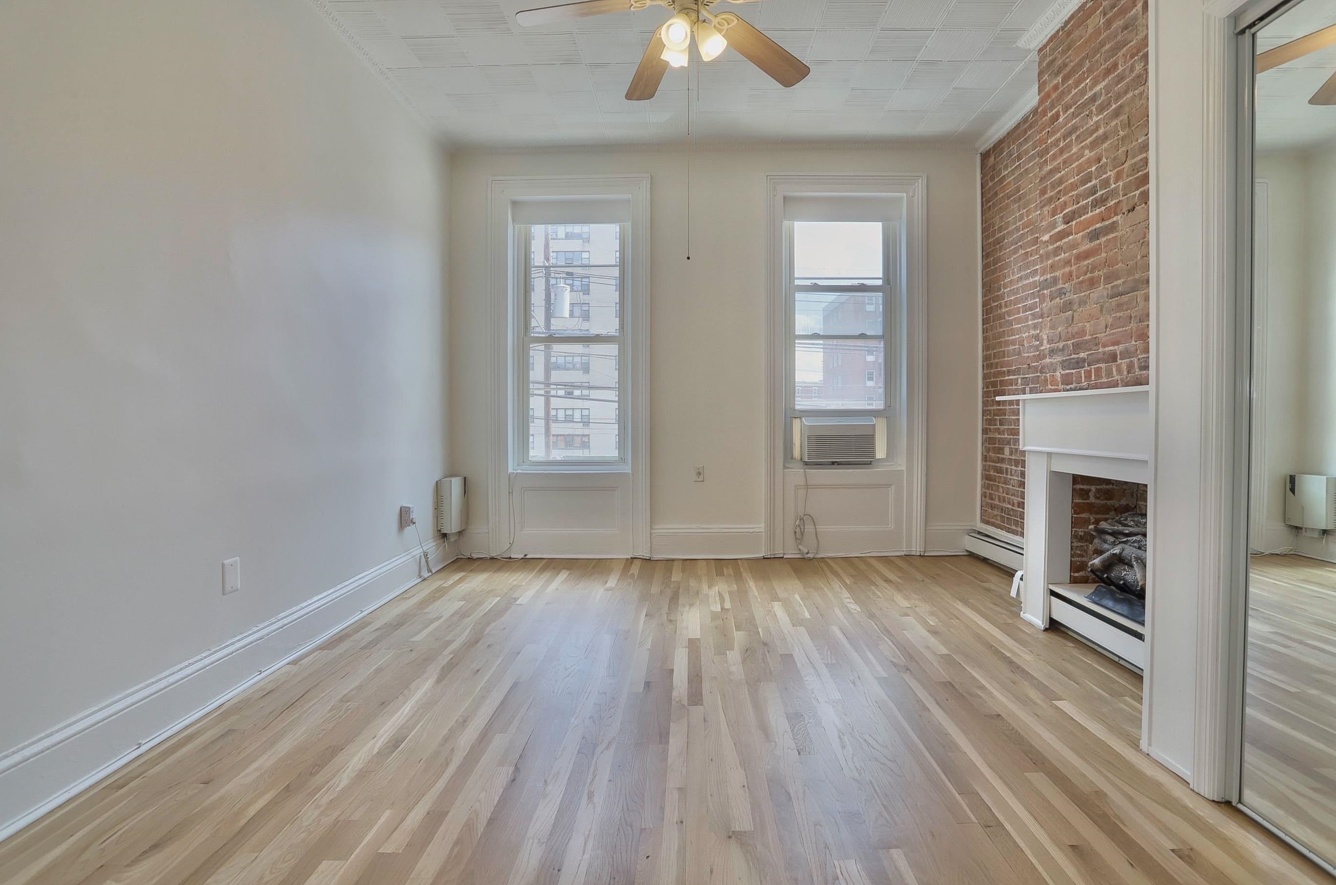 402 GRAND ST #202