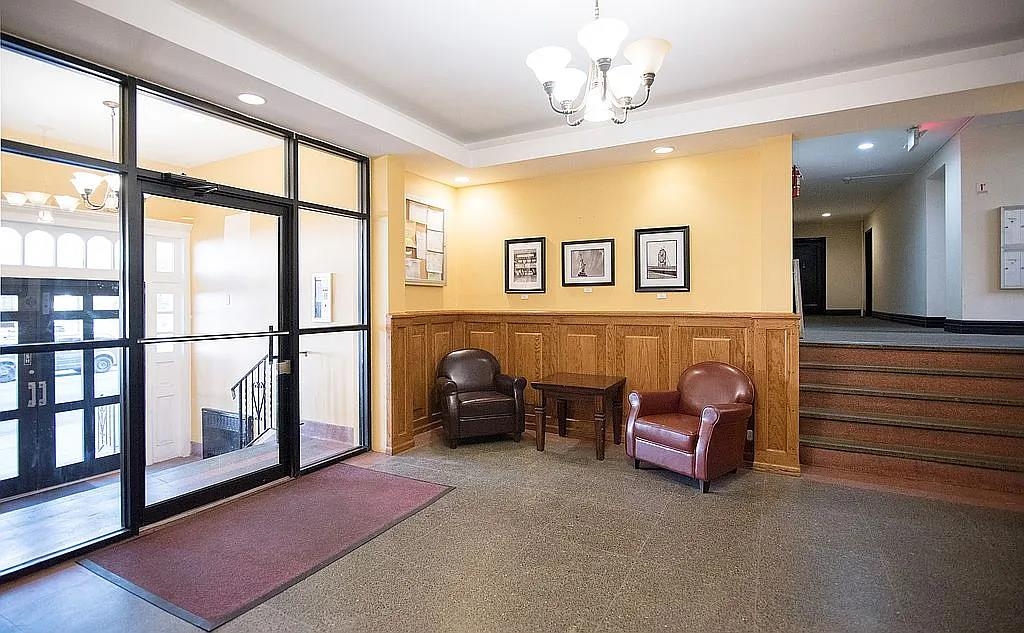 2520 KENNEDY BLVD #4H