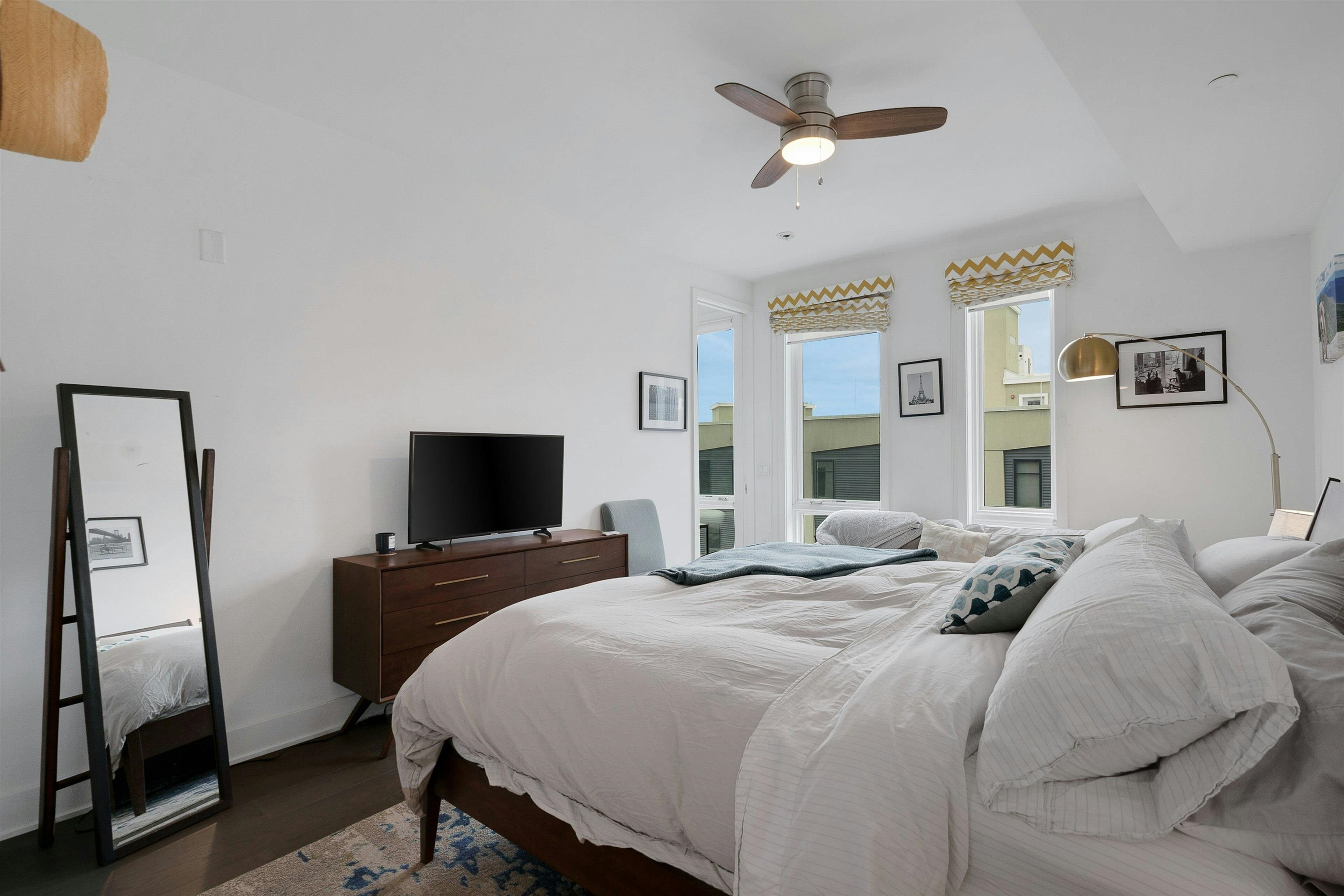 380 NEWARK AVE #606