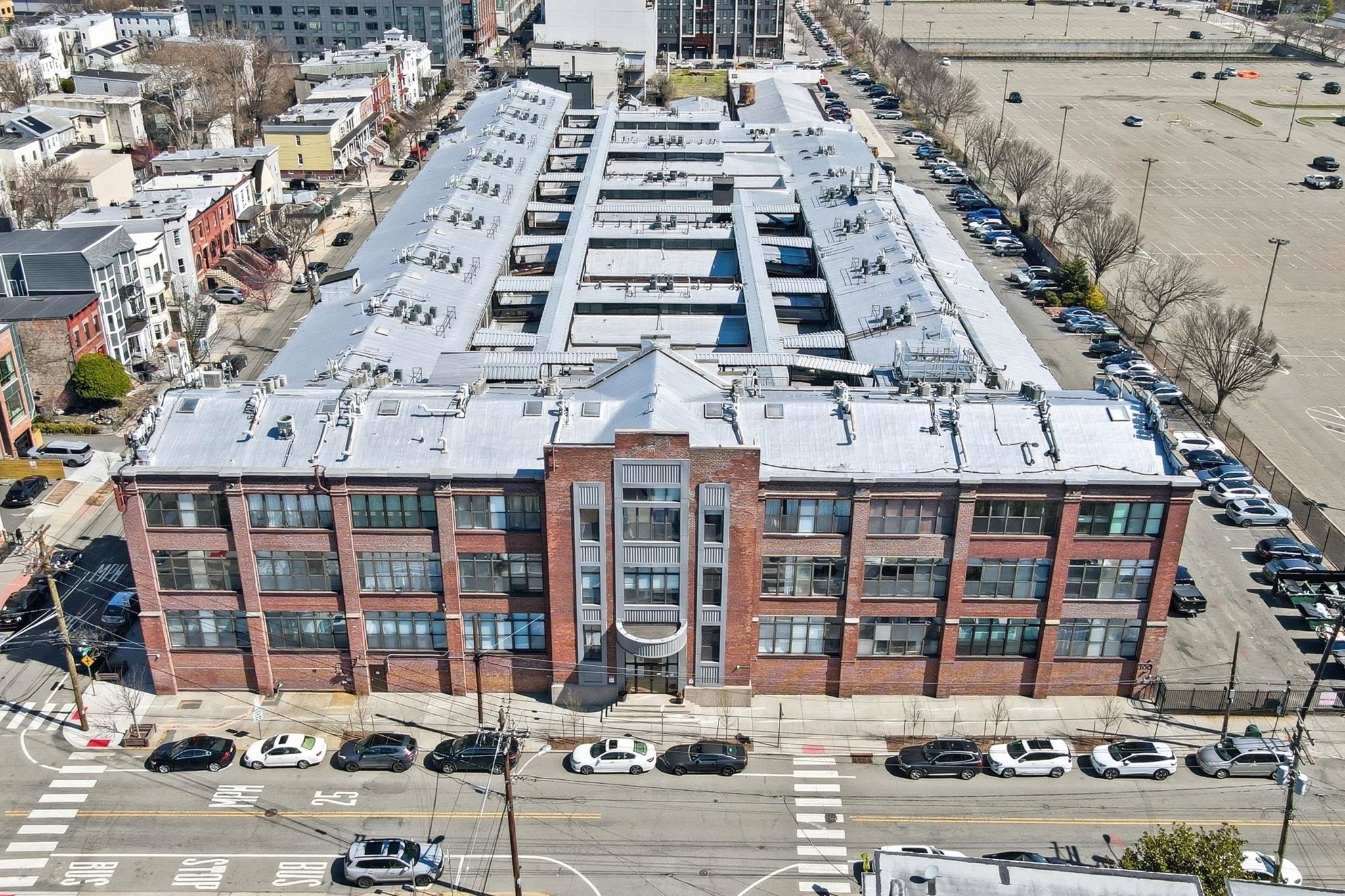 300 COMMUNIPAW AVE #306