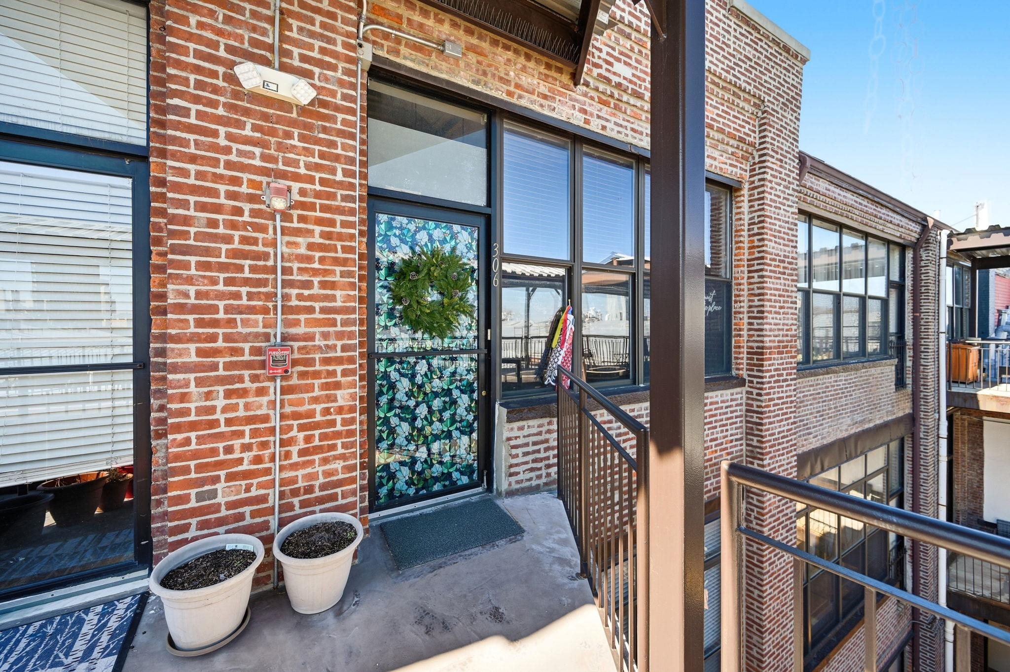 300 COMMUNIPAW AVE #306