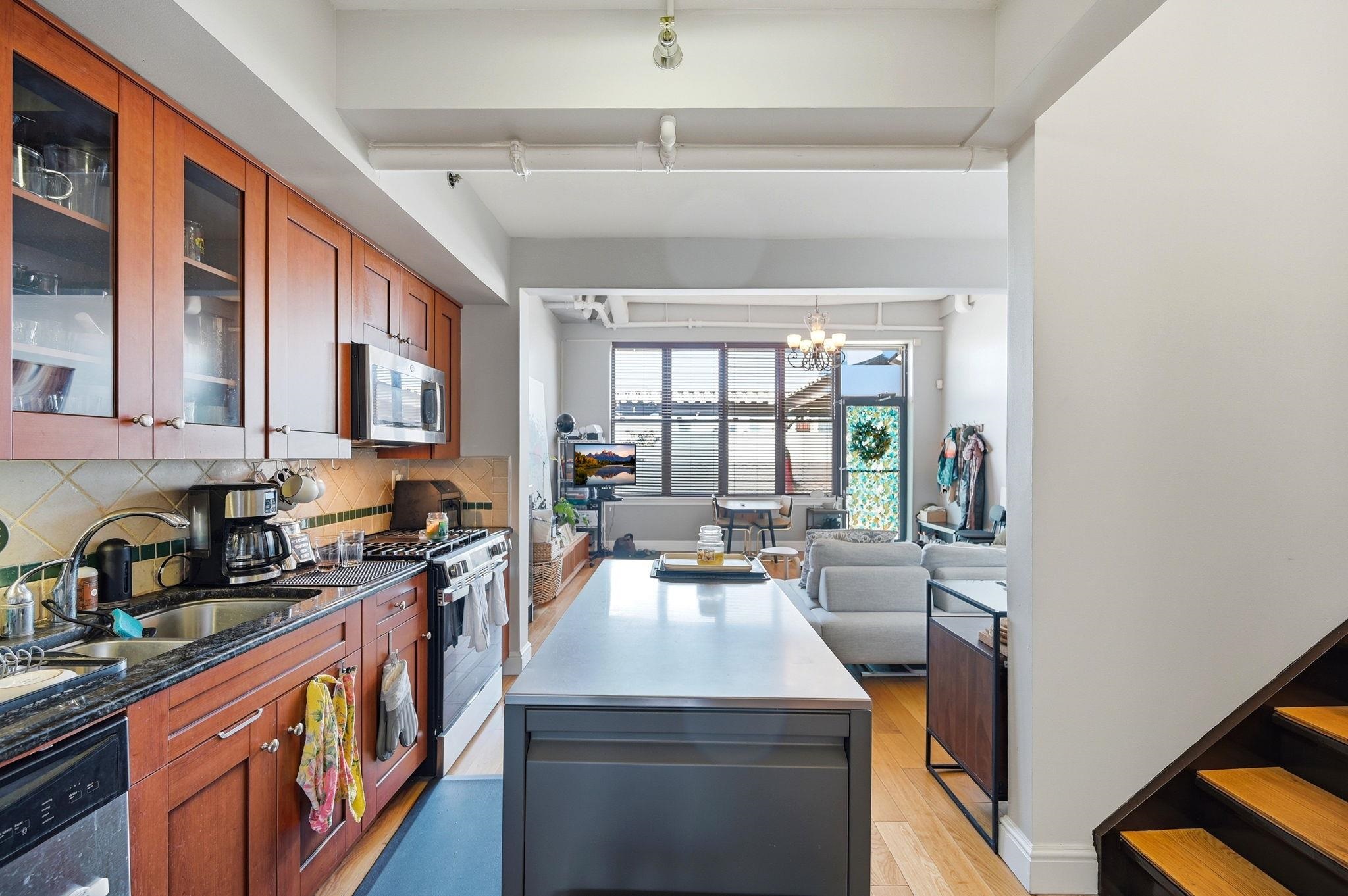 300 COMMUNIPAW AVE #306