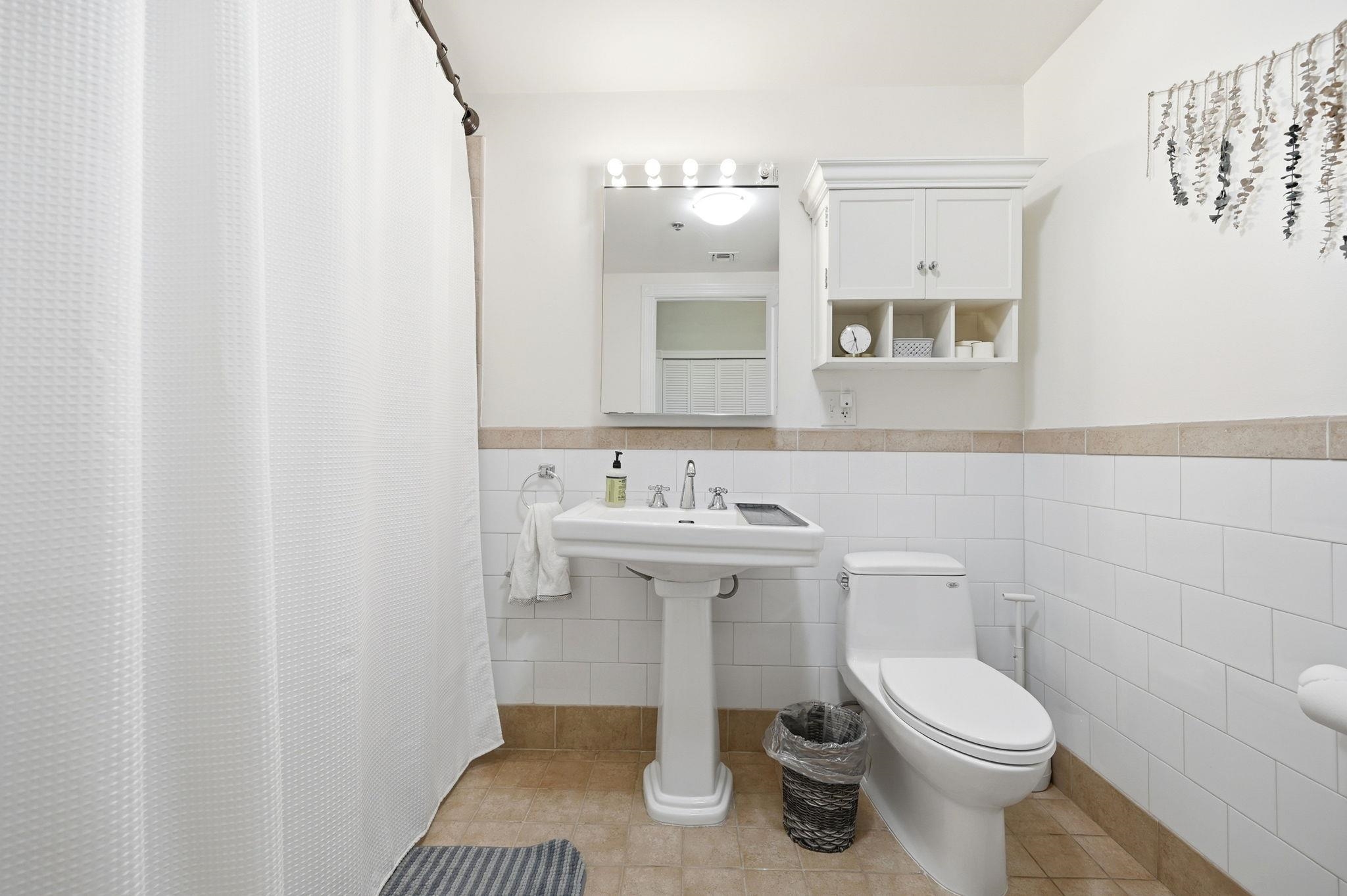 300 COMMUNIPAW AVE #306