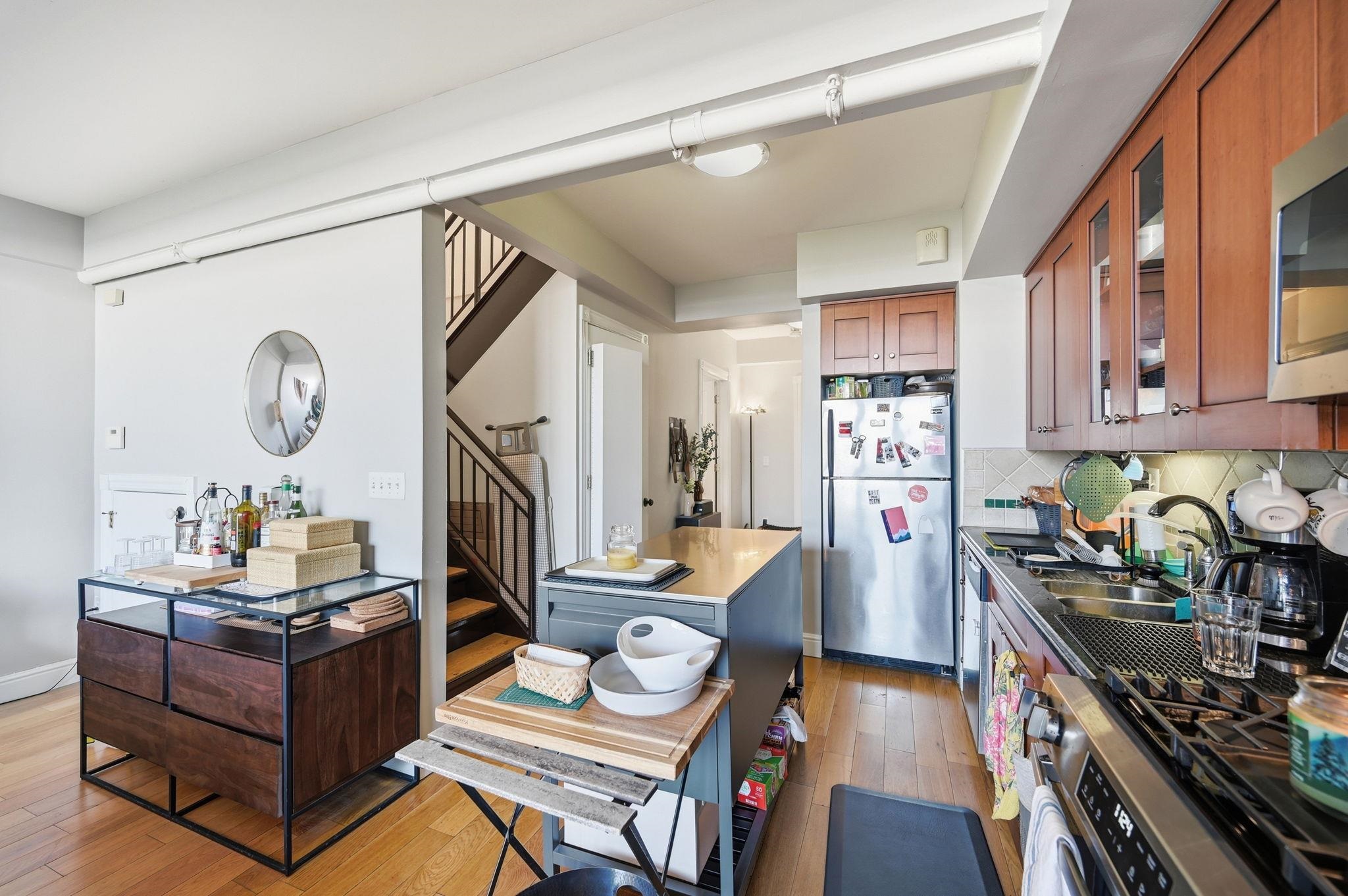 300 COMMUNIPAW AVE #306