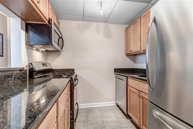 186 WAYNE ST #320D