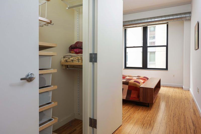 232 PAVONIA AVE #312