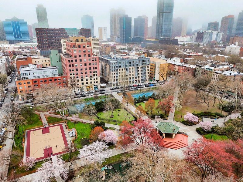 232 PAVONIA AVE #312