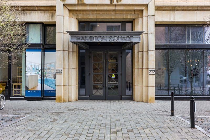 232 PAVONIA AVE #312