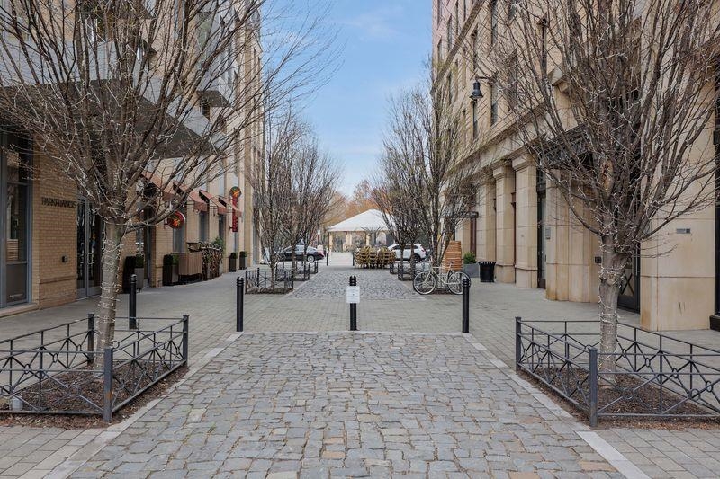 232 PAVONIA AVE #312