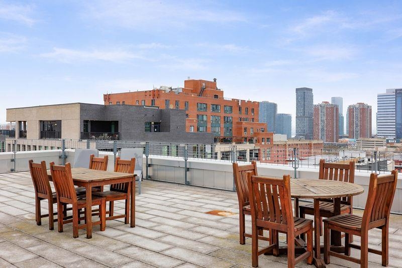 232 PAVONIA AVE #312