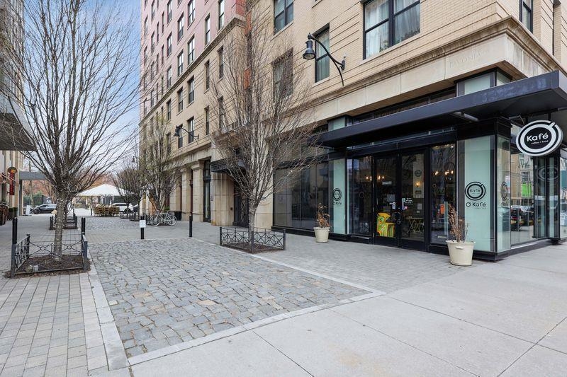 232 PAVONIA AVE #312