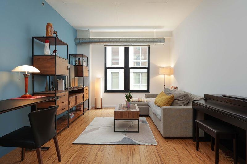 232 PAVONIA AVE #312