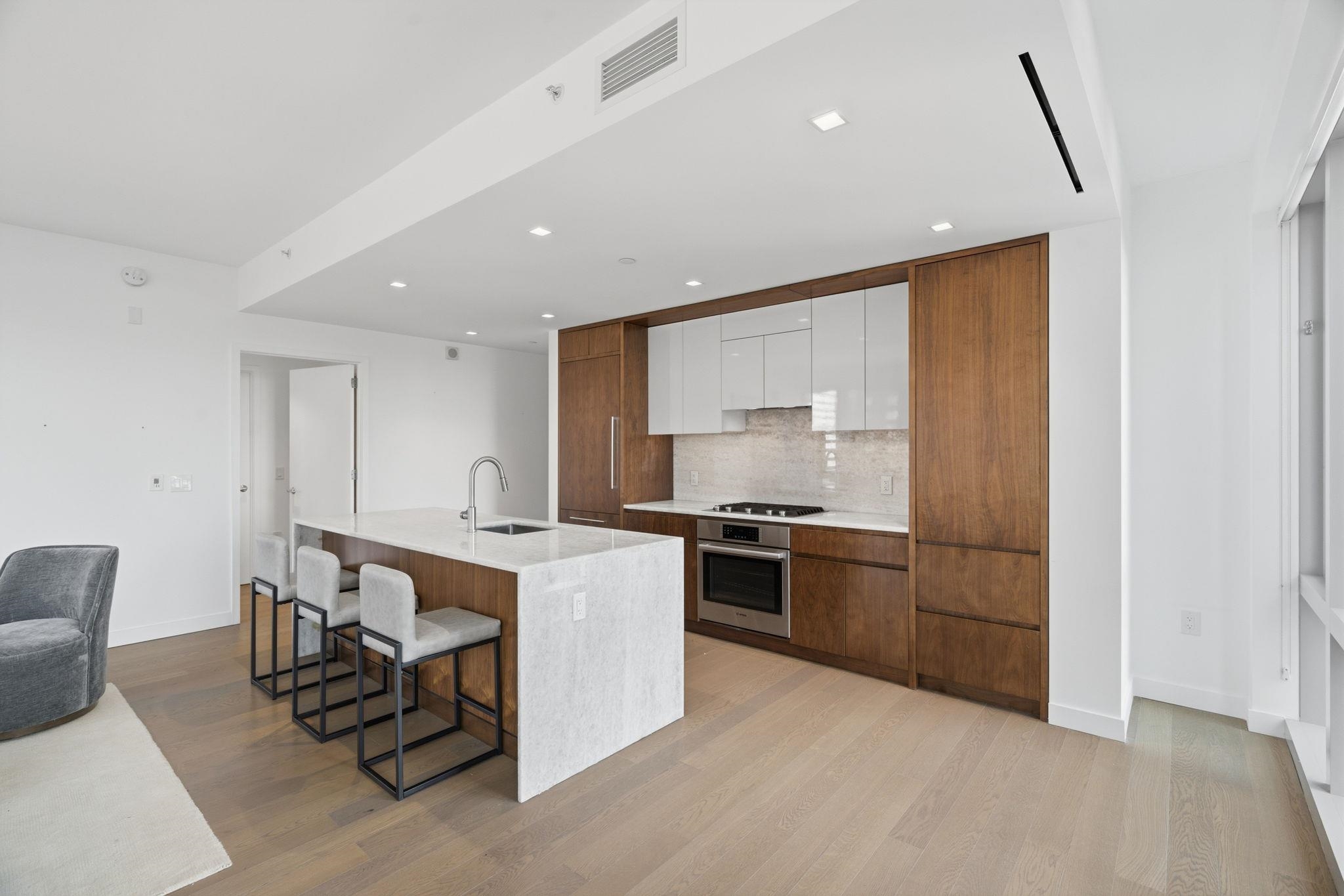 75 PARK LANE SOUTH #1007