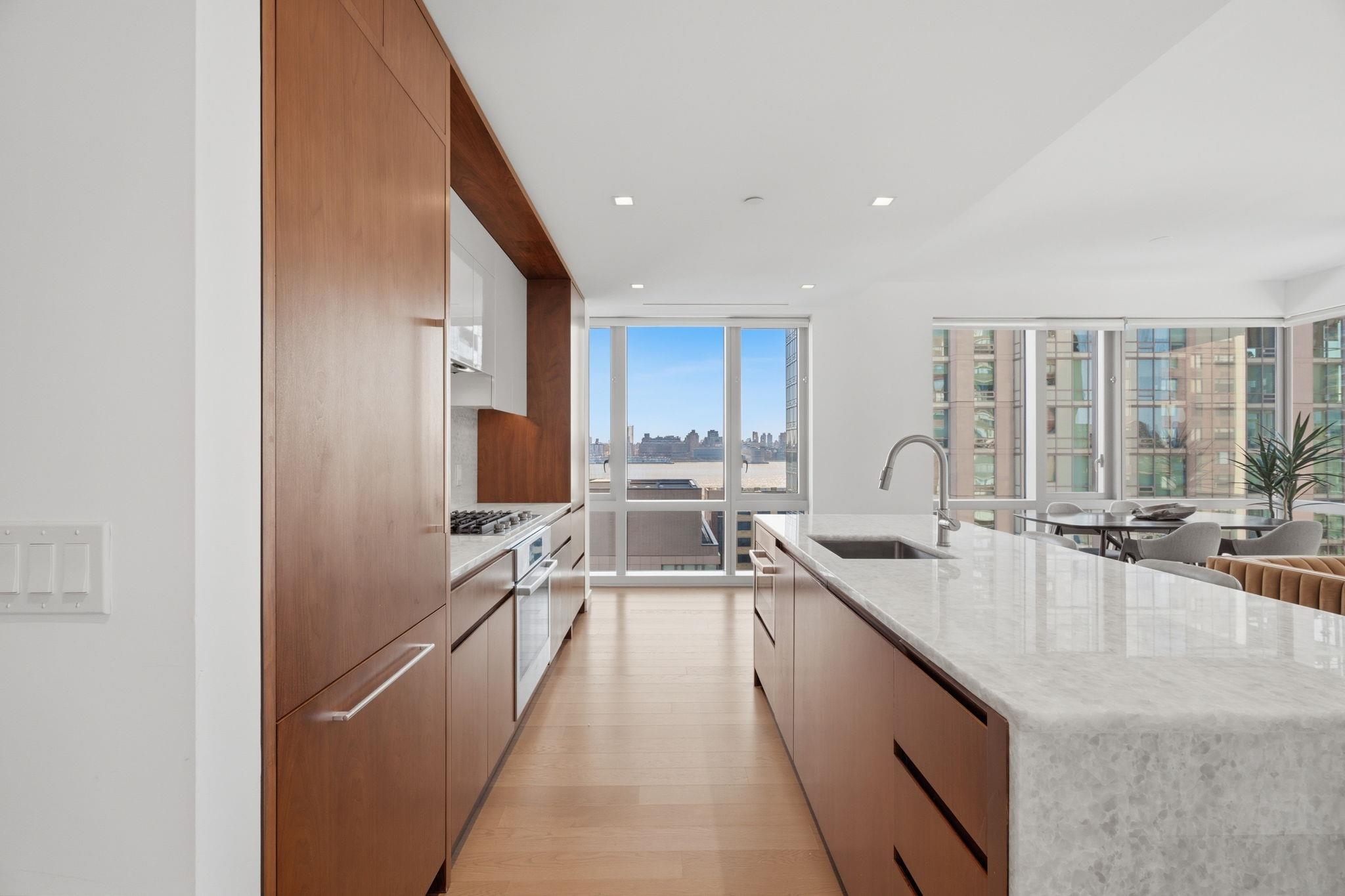 75 PARK LANE SOUTH #1007