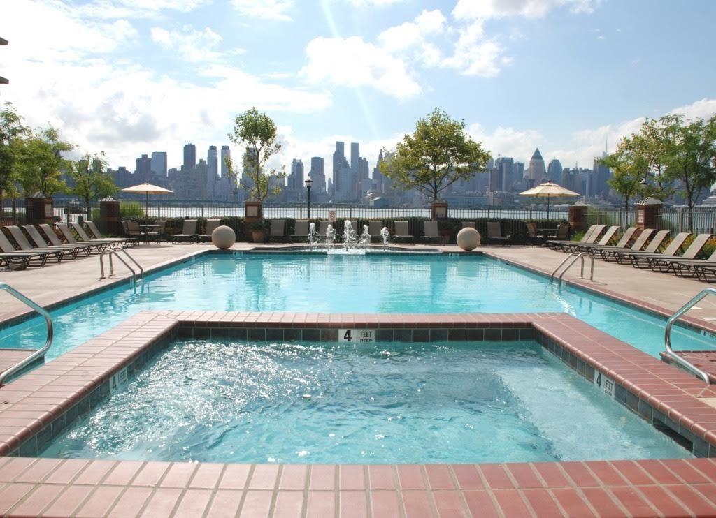 26 AVENUE AT PORT IMPERIAL #417