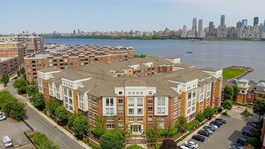 26 AVENUE AT PORT IMPERIAL #417