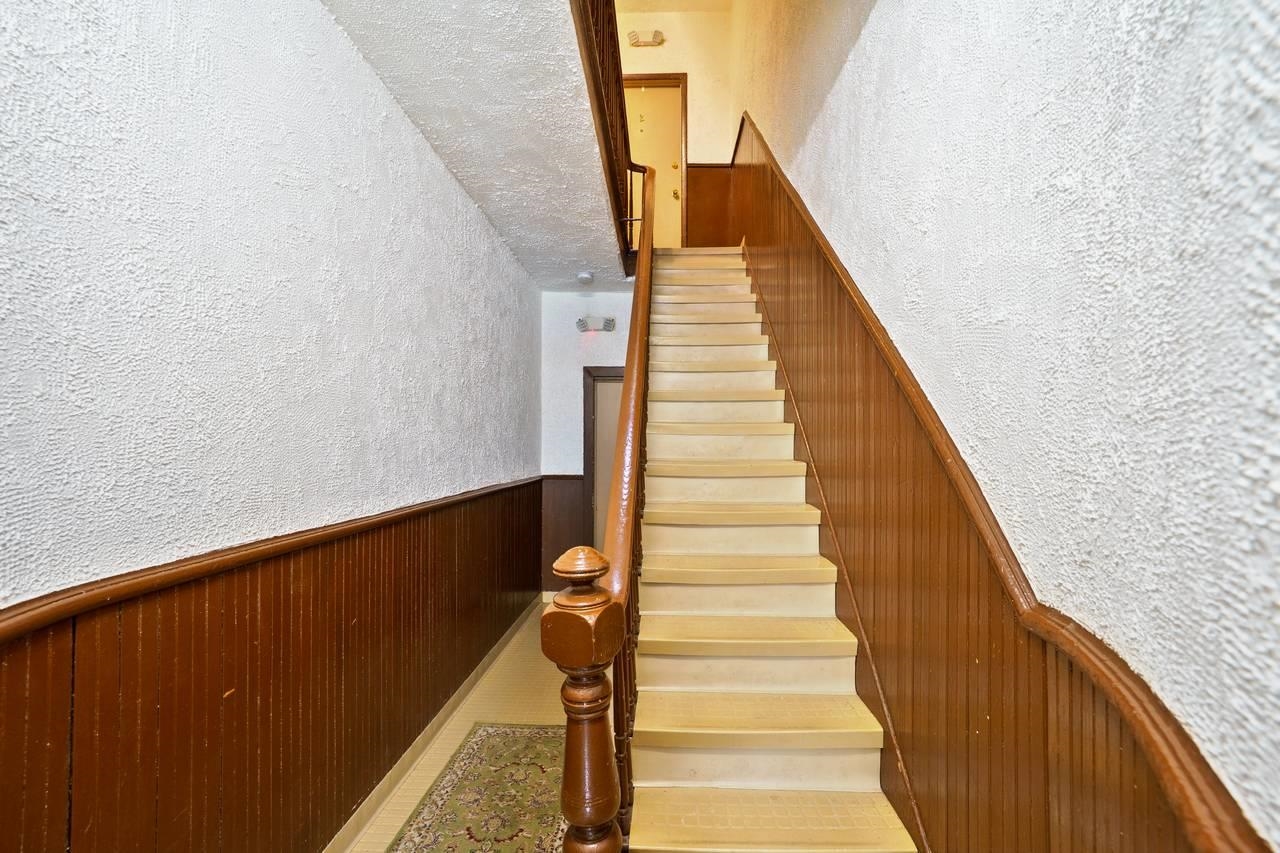 413 ADAMS ST - Photo 3