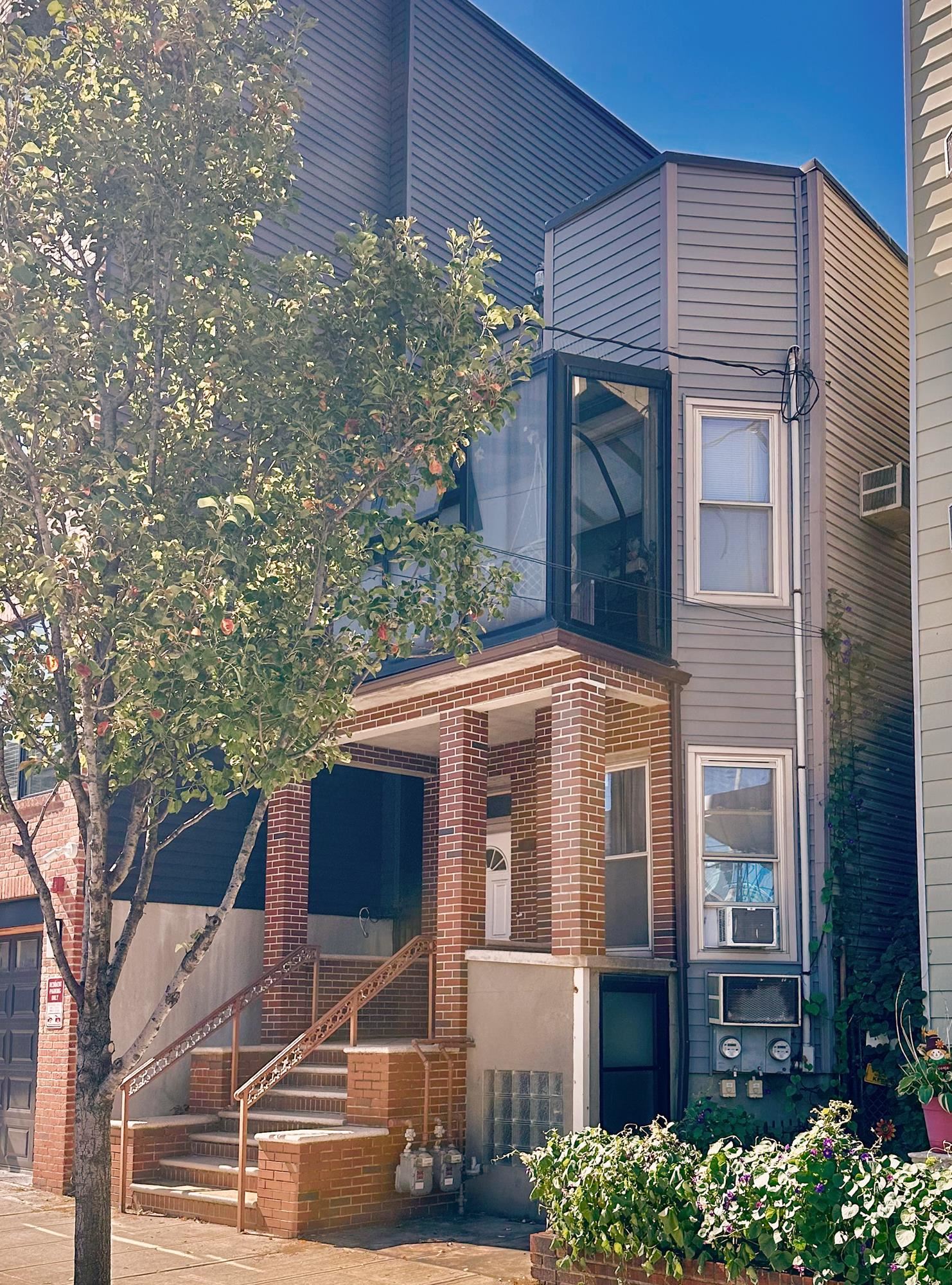 1709 PALISADE AVE - Photo 3