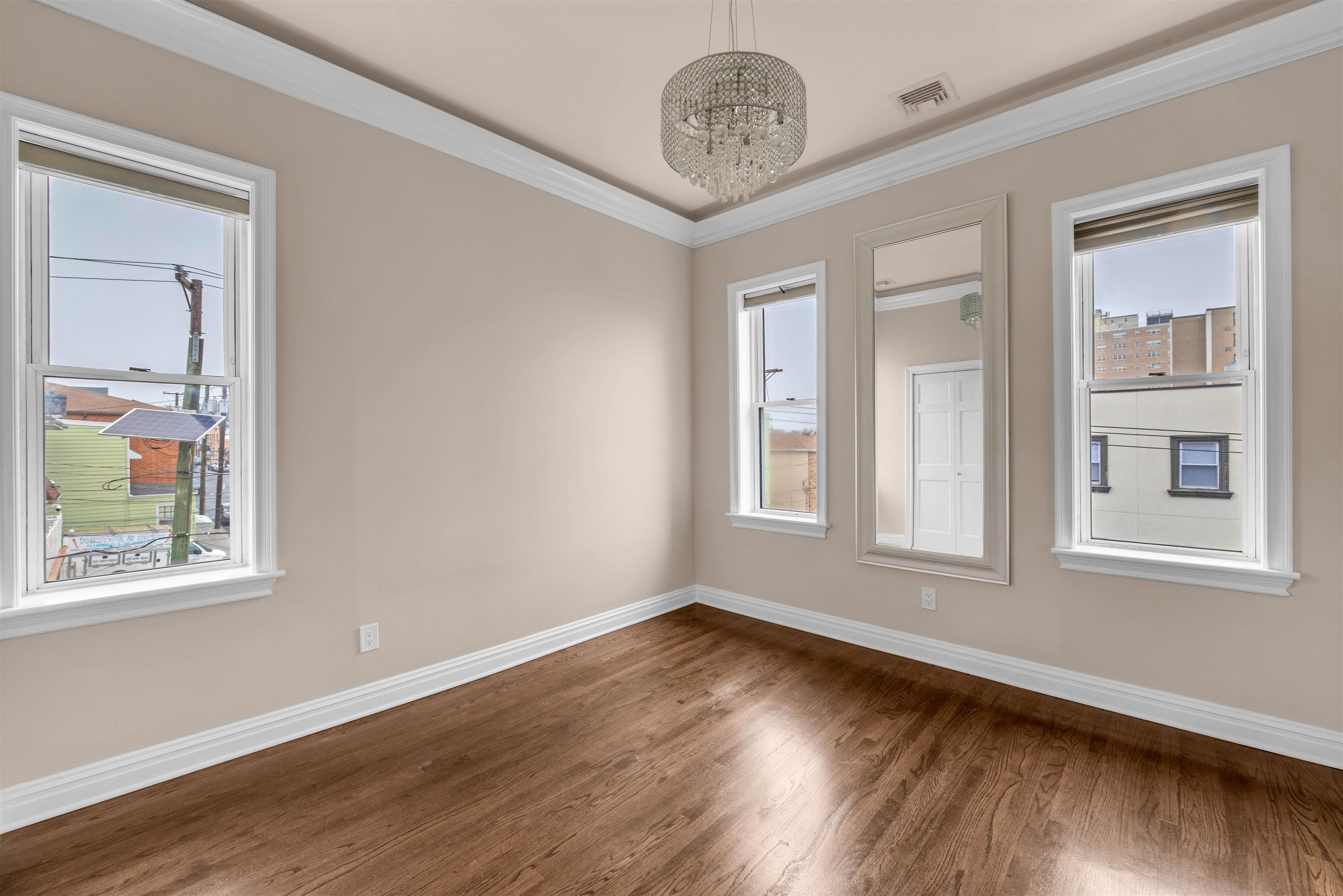 6816 BELLEVUE AVE #3A