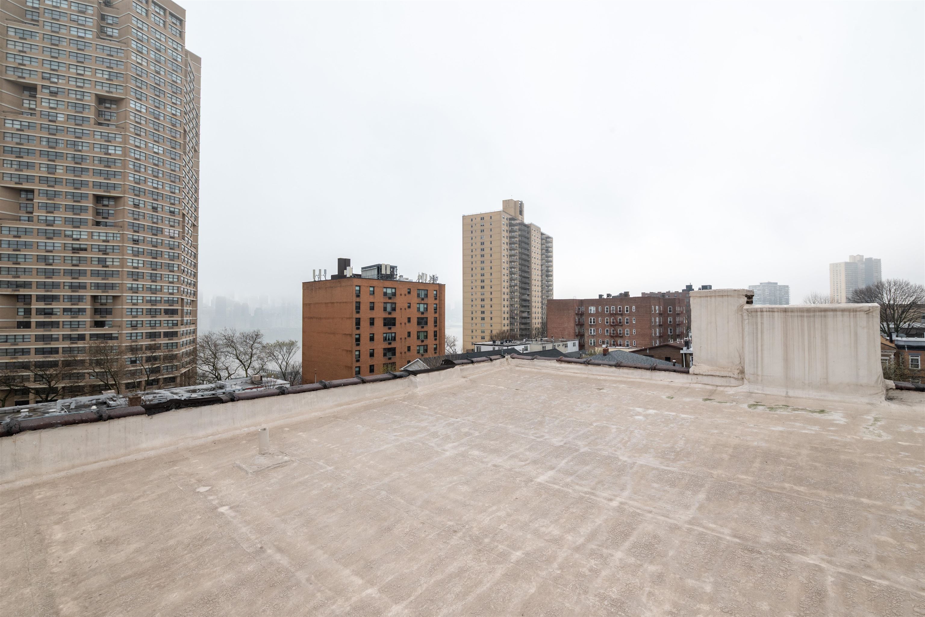 6816 BELLEVUE AVE #3A