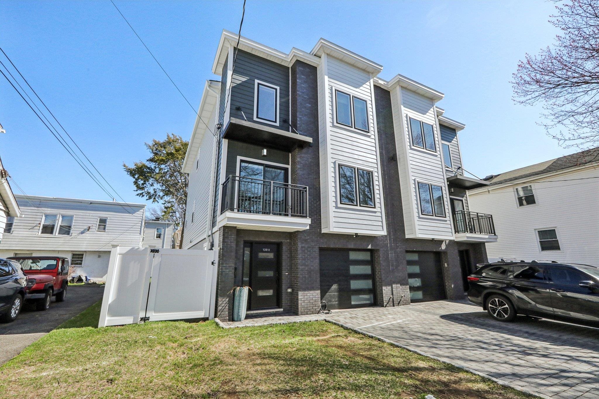 130A BRIGHTON AVE - Photo 2