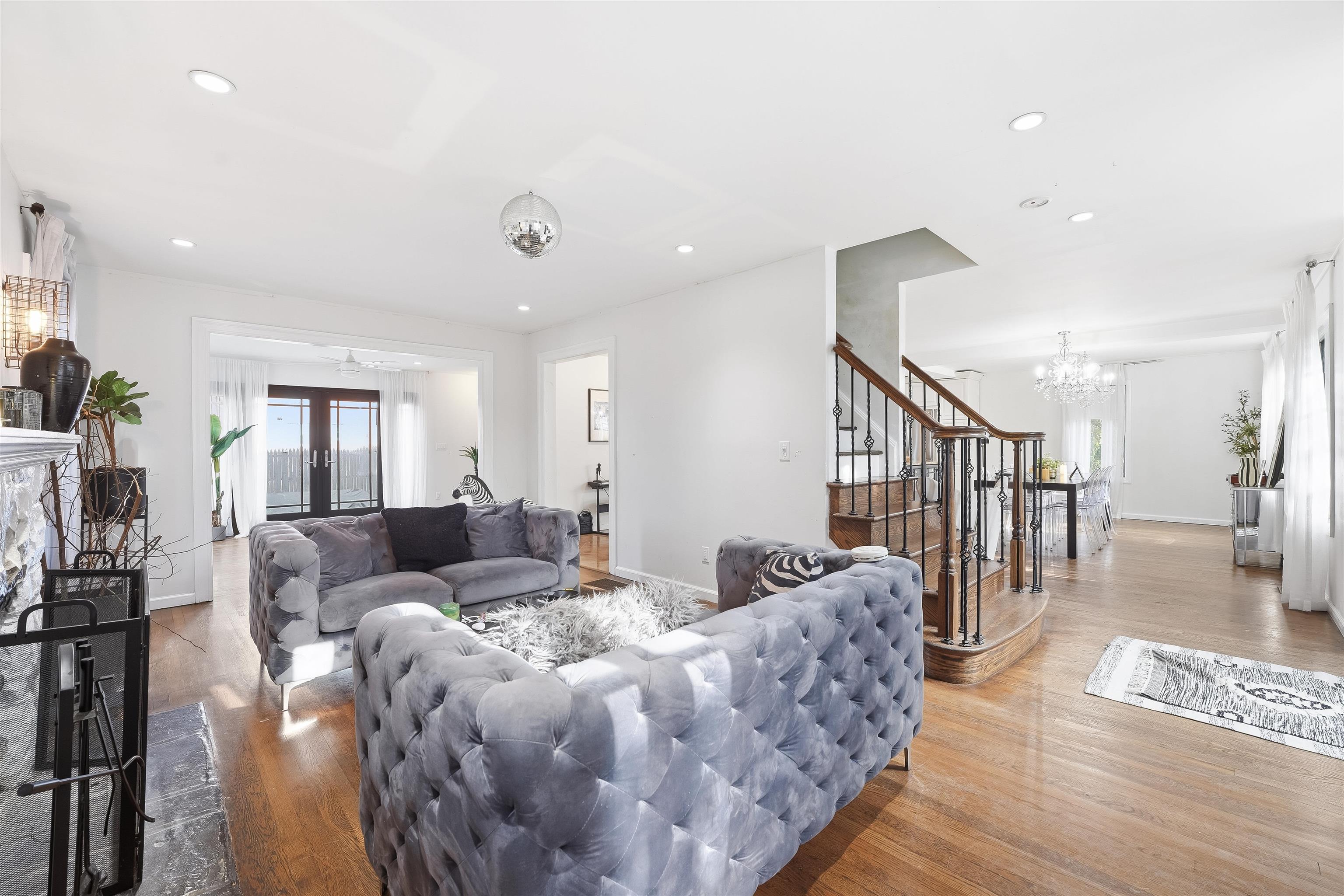 770 HARTWELL ST - Photo 4
