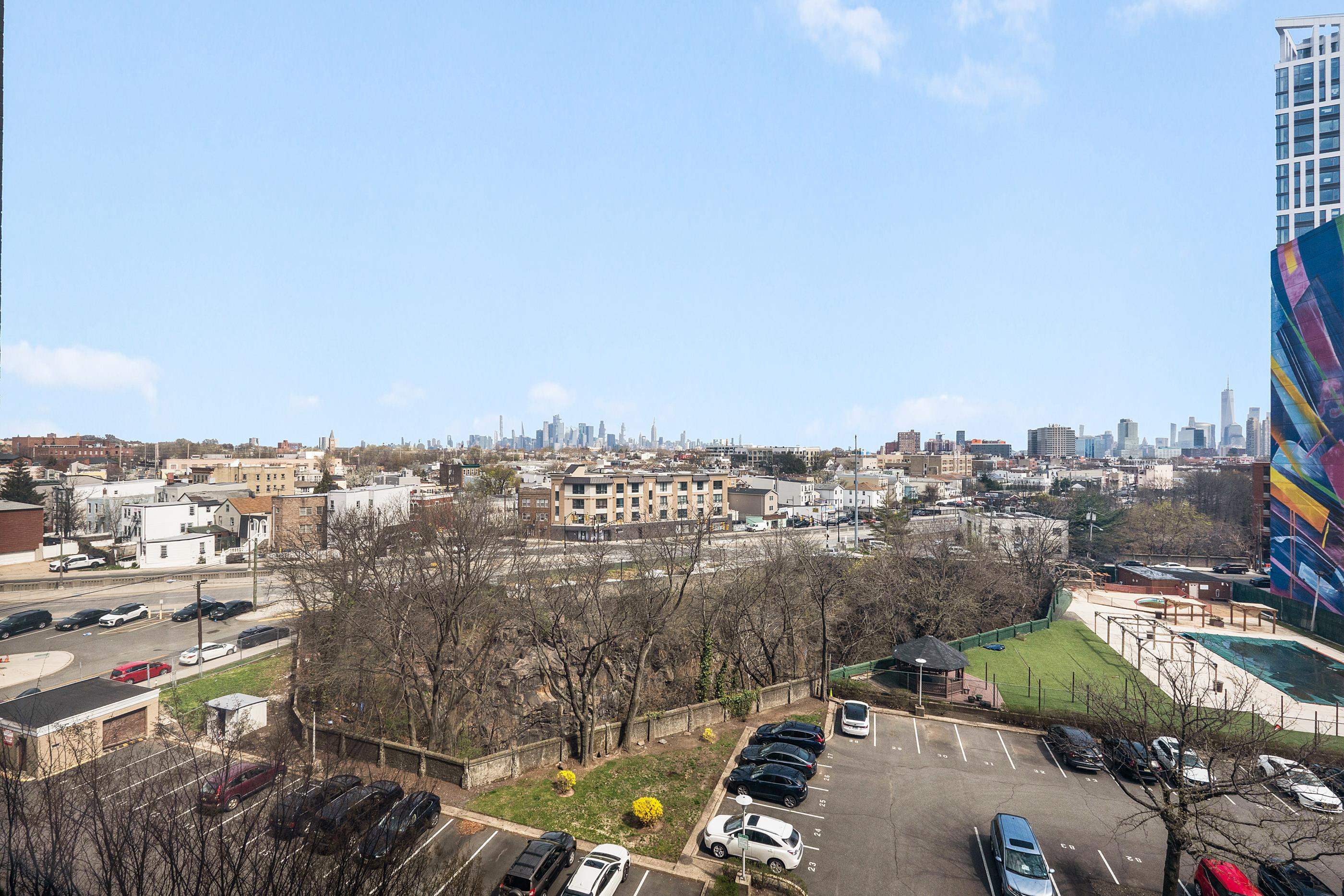 201 ST PAULS AVE #7B