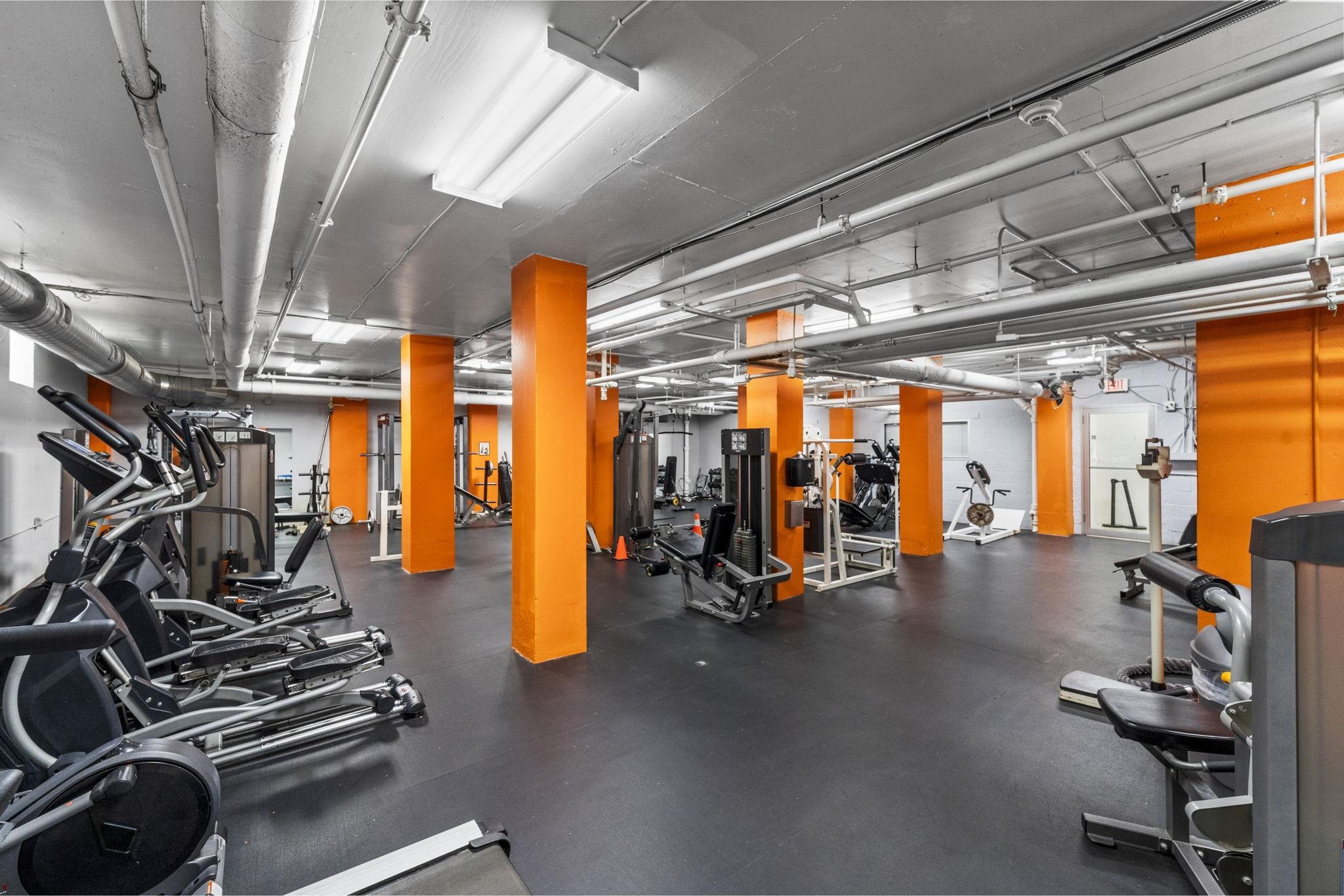 201 ST PAULS AVE #7B