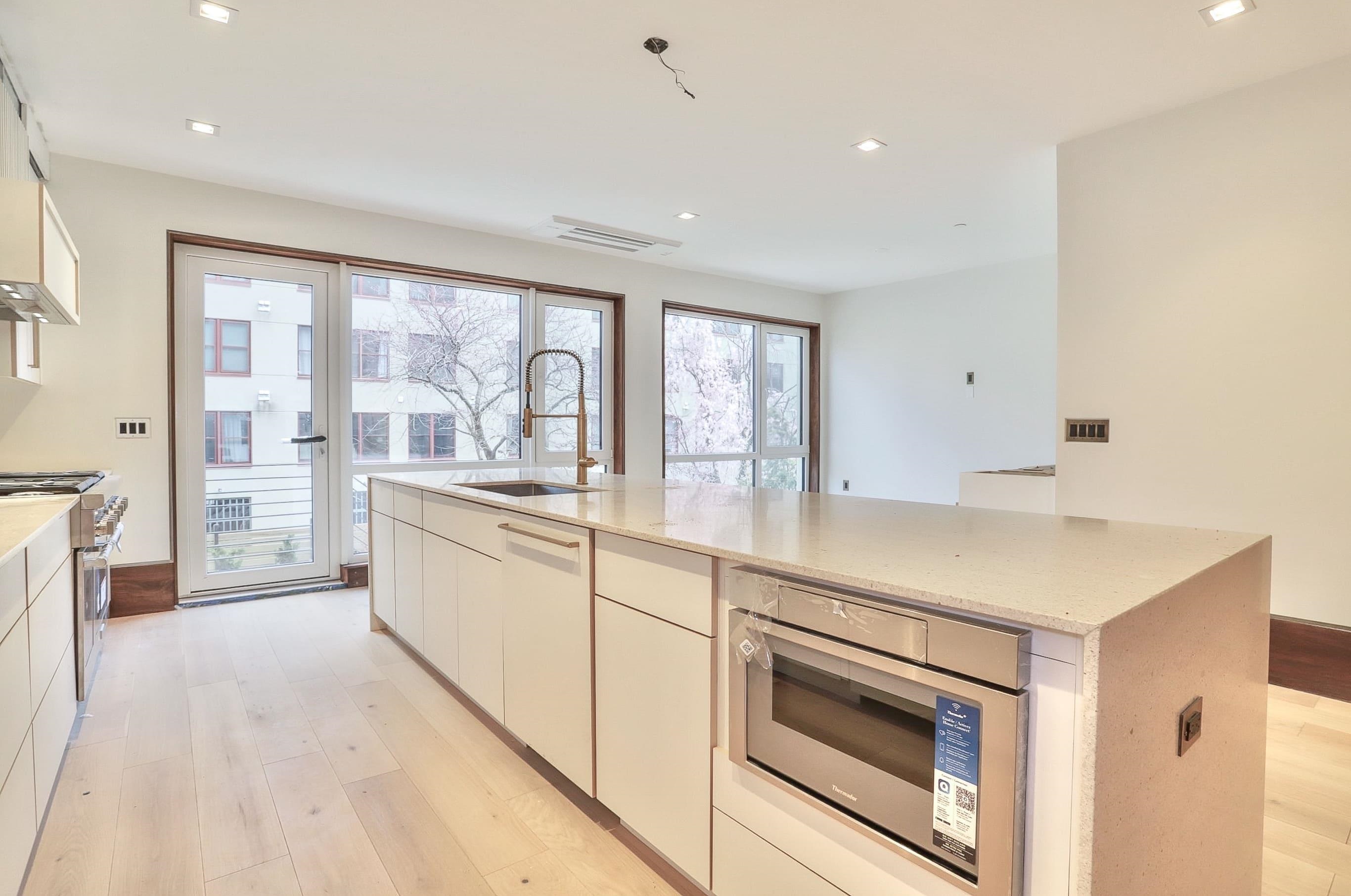 87 JEFFERSON ST - Photo 2