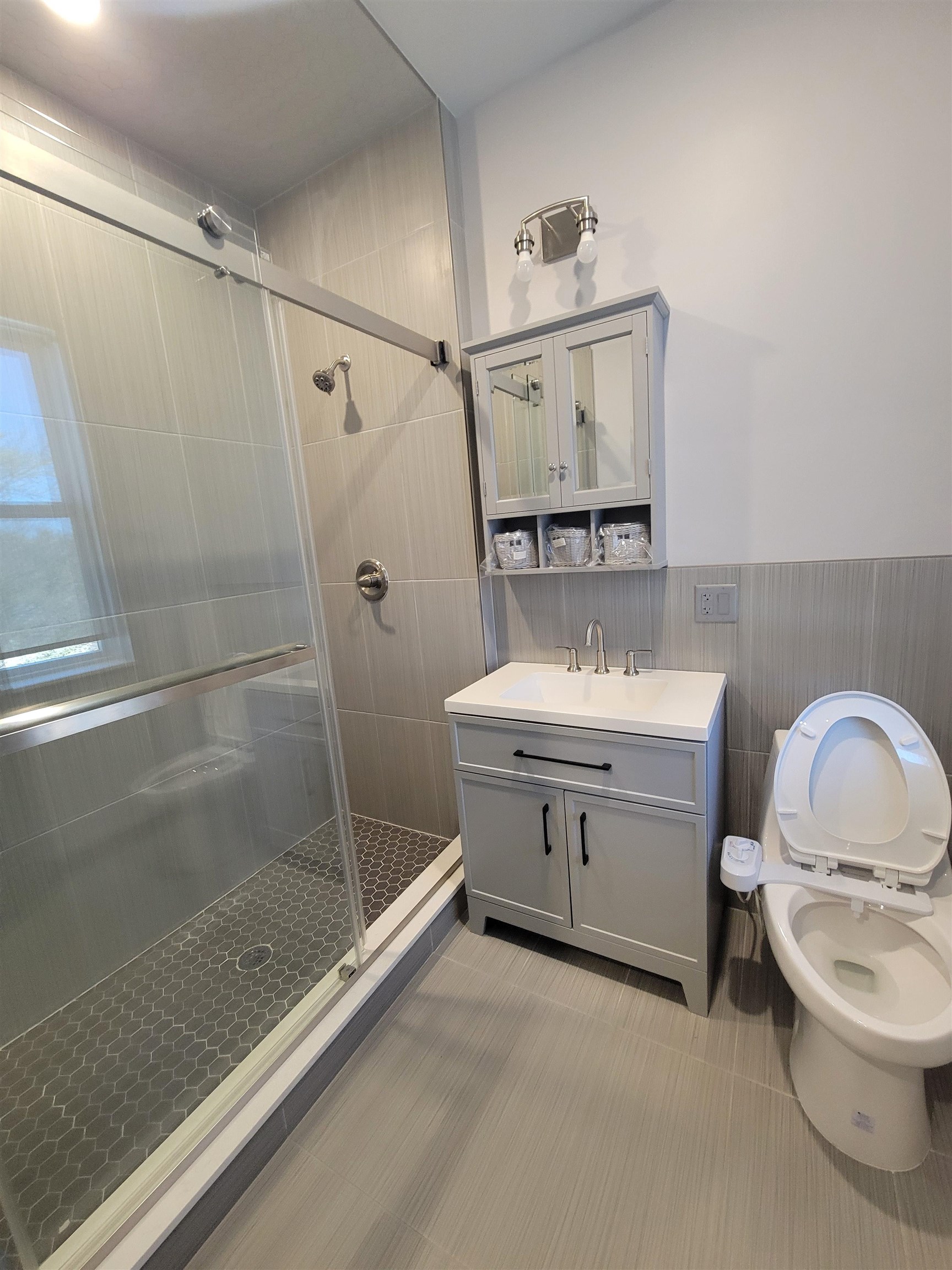 17 HARTLEY PL